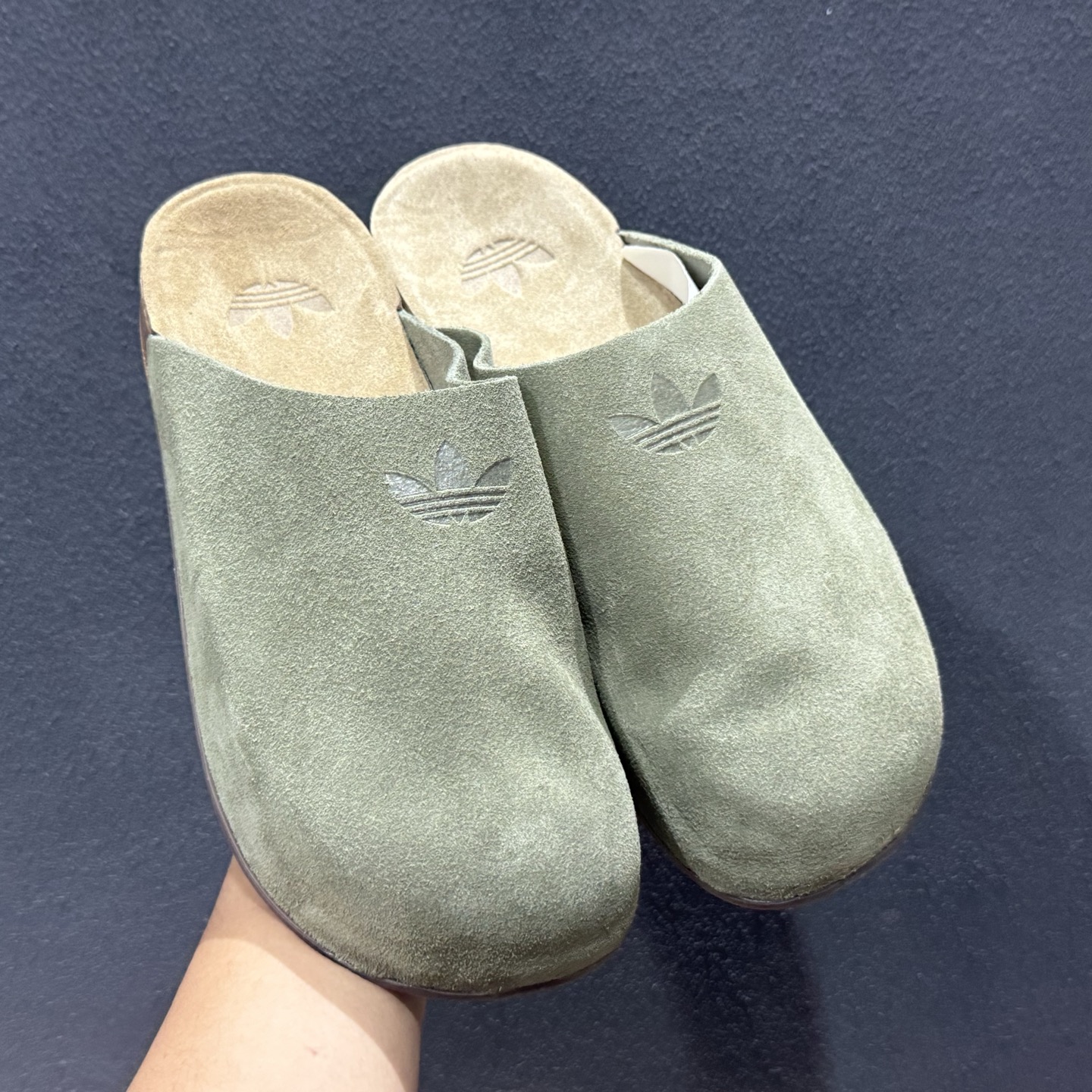 180 Adidas originals Adimule 阿迪舒适百搭 防磨包头一脚蹬拖鞋 IH6907-126