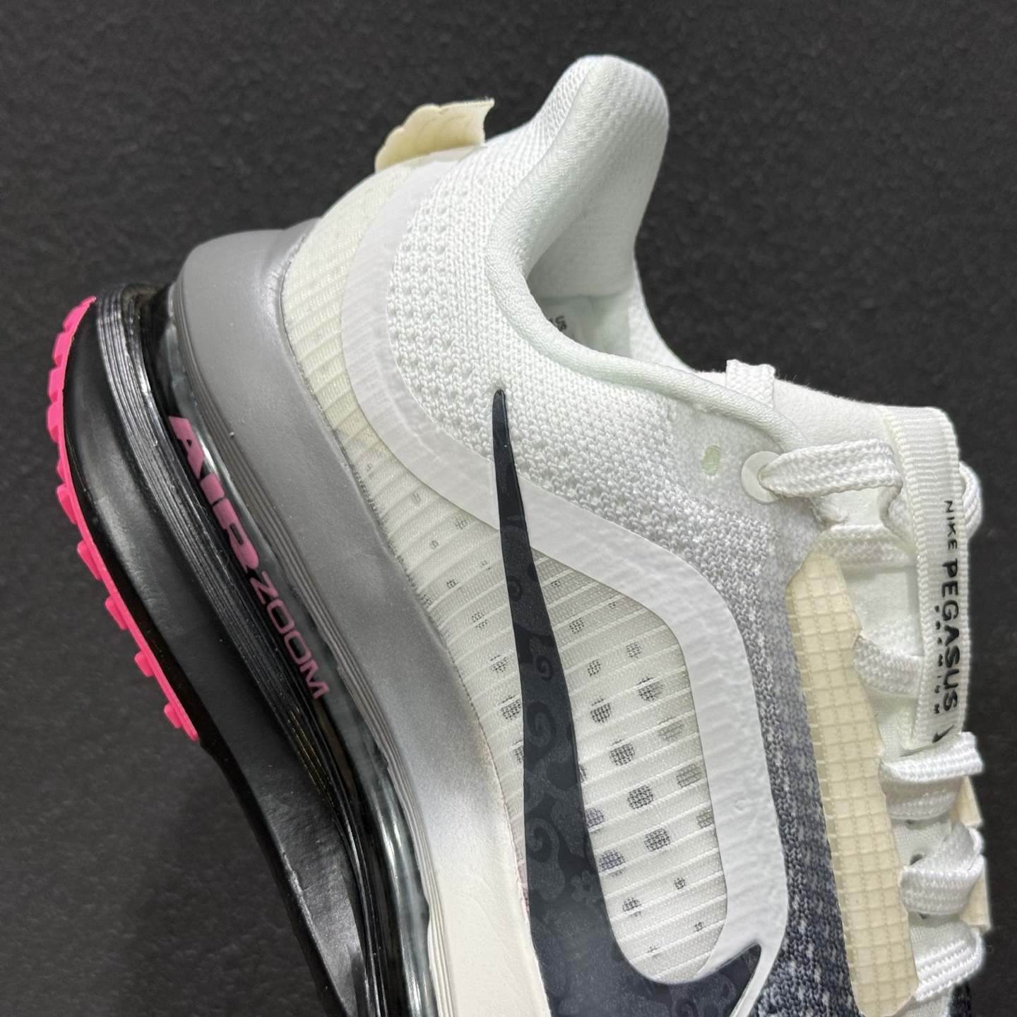 Nike Pegasus Premium 纯原版本 减震防滑耐磨透气 低帮跑步鞋 IQ1130-001