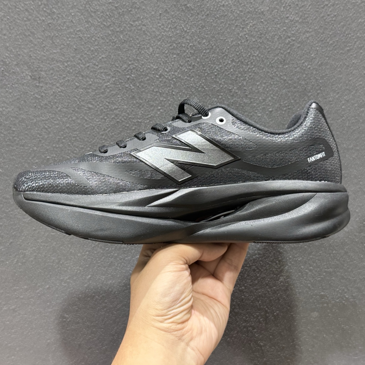 220 New Balance 新百伦FuelCell 简约 织物 NB 网布防滑耐磨透气轻便 低帮 马拉松跑步鞋 MFCXDV6-Chinese UA Cheap High Quatity Brand Clothes Bags handbags Sneakers wholesale wholesaler seller from China Factory suppliers Fashion Clothing Shoes best Quality Beautiful Price 220 New Balance 新百伦FuelCell 简约 织物 NB 网布防滑耐磨透气轻便 低帮 马拉松跑步鞋 MFCXDV6