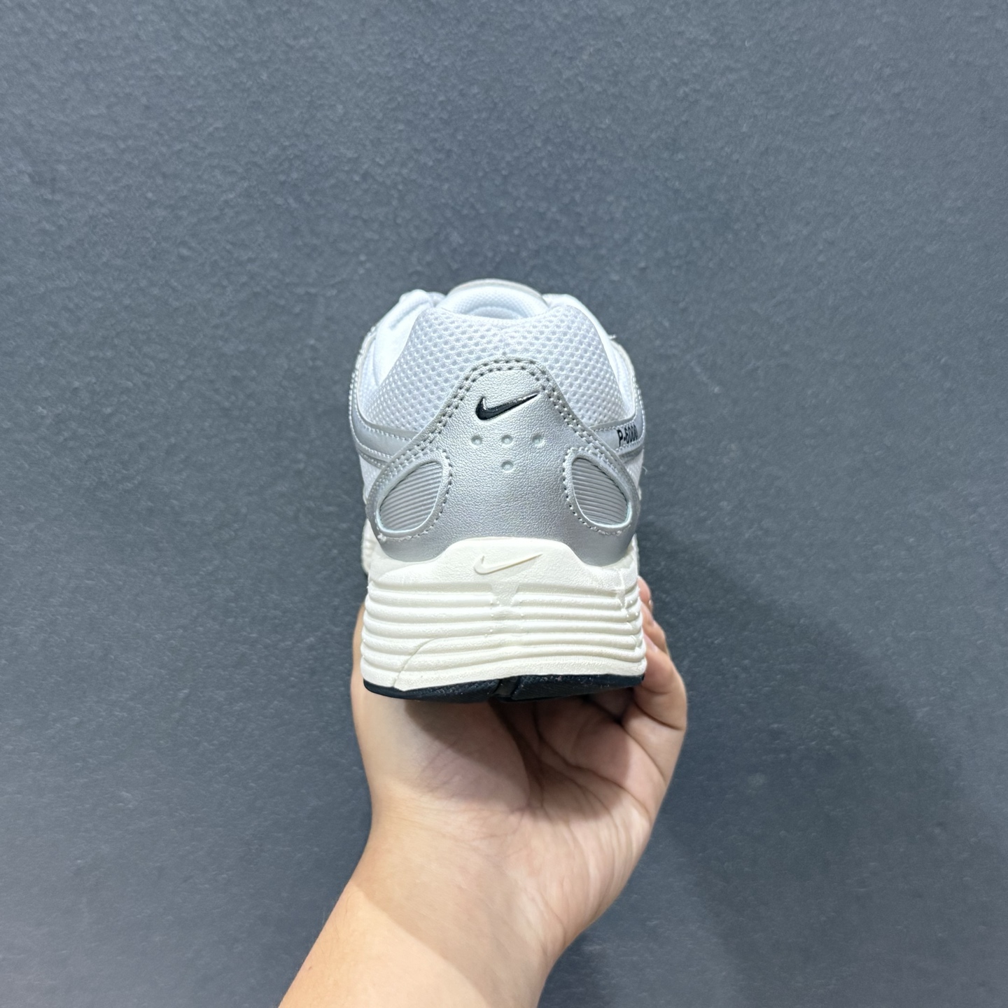NK P-6000 系列低帮复古老爹风休闲运动舒适慢跑鞋 CD6404-105-Top High Quatity Cheap Sneakers Fashion Clothing Clothes Bags handbags Shoes of all Brand wholesale With The best Quality And Beautiful Price from China Factory Chinese suppliers wholesaler seller NK P-6000 系列低帮复古老爹风休闲运动舒适慢跑鞋 CD6404-105