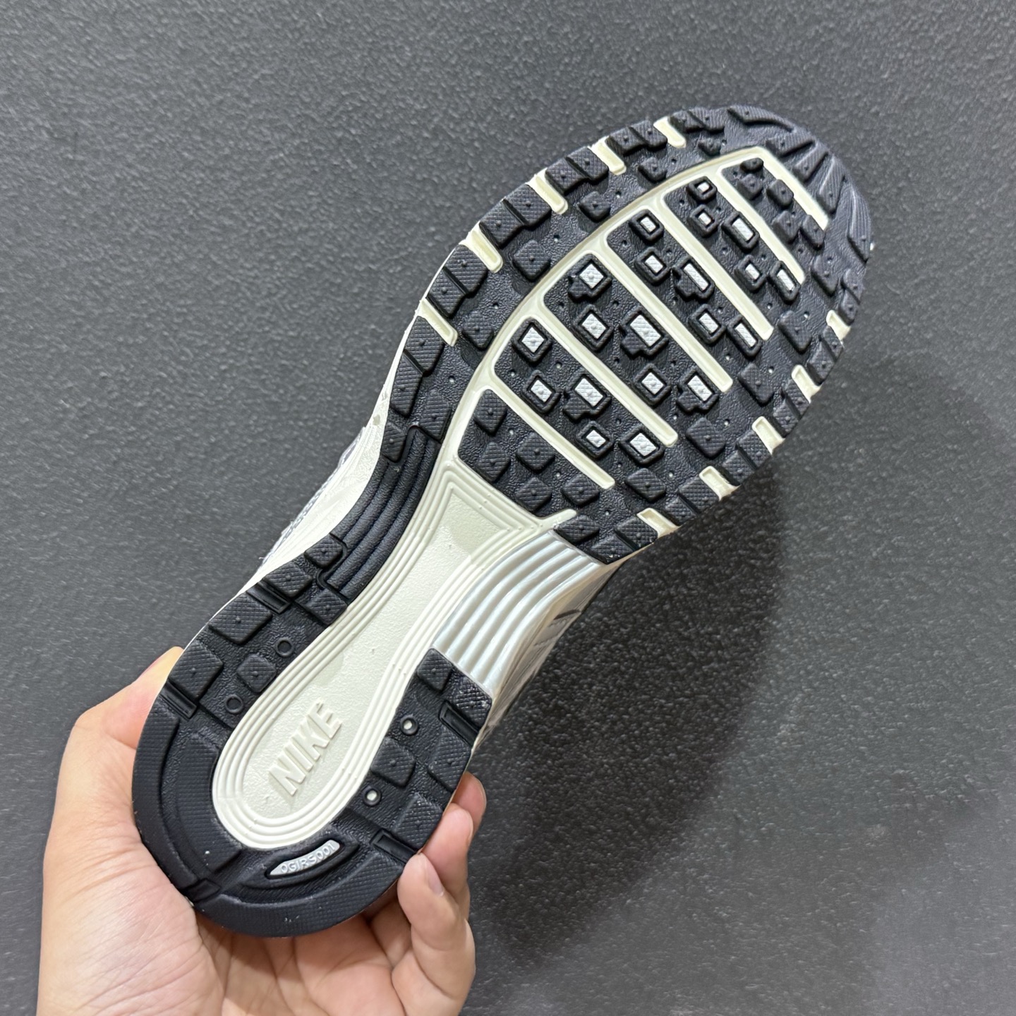 NK P-6000 系列低帮复古老爹风休闲运动舒适慢跑鞋 CD6404-105-Top High Quatity Cheap Sneakers Fashion Clothing Clothes Bags handbags Shoes of all Brand wholesale With The best Quality And Beautiful Price from China Factory Chinese suppliers wholesaler seller NK P-6000 系列低帮复古老爹风休闲运动舒适慢跑鞋 CD6404-105