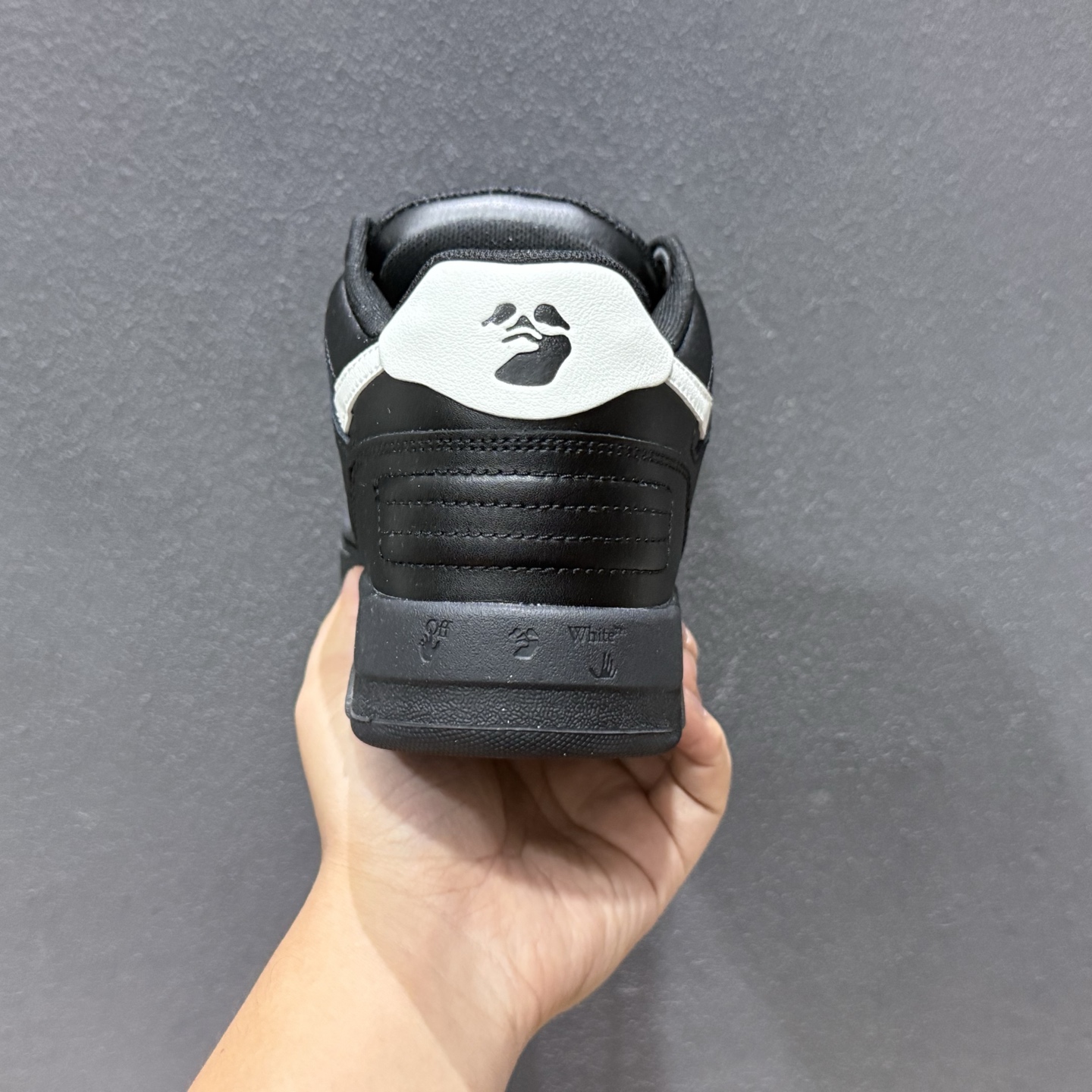 240 Off-White 防滑耐磨透气性轻便跑鞋-Chinese UA Cheap High Quatity Brand Clothes Bags handbags Sneakers wholesale wholesaler seller from China Factory suppliers Fashion Clothing Shoes best Quality Beautiful Price 240 Off-White 防滑耐磨透气性轻便跑鞋