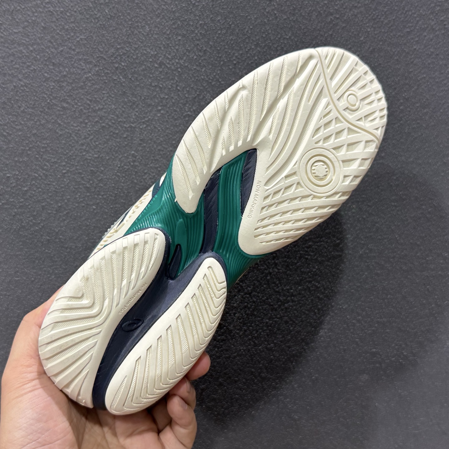 190 ASICS亚瑟士网球鞋小德球鞋 COURT FF3 NOVAK德约科维奇专业球鞋 1041A370-105-Chinese UA Cheap High Quatity Brand Clothes Bags handbags Sneakers wholesale wholesaler seller from China Factory suppliers Fashion Clothing Shoes best Quality Beautiful Price 190 ASICS亚瑟士网球鞋小德球鞋 COURT FF3 NOVAK德约科维奇专业球鞋 1041A370-105