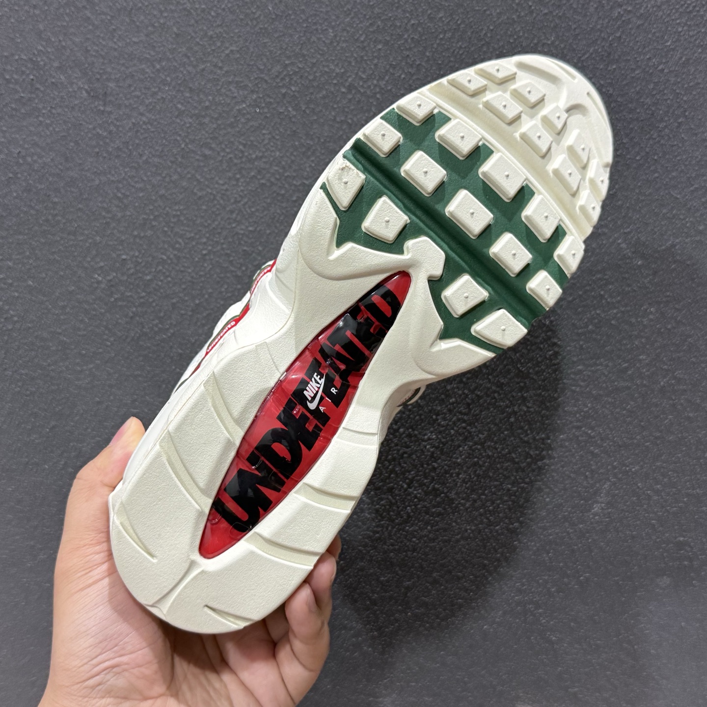 NIKE AIR MAX 95 SP 气垫复古慢跑百搭鞋休闲运动鞋 IB4453-100-High Quatity Cheap Brand wholesale wholesaler seller Clothes Bags handbags Sneakers Top Fashion Clothing Shoes from China Factory Chinese suppliers best Quality Beautiful Price NIKE AIR MAX 95 SP 气垫复古慢跑百搭鞋休闲运动鞋 IB4453-100