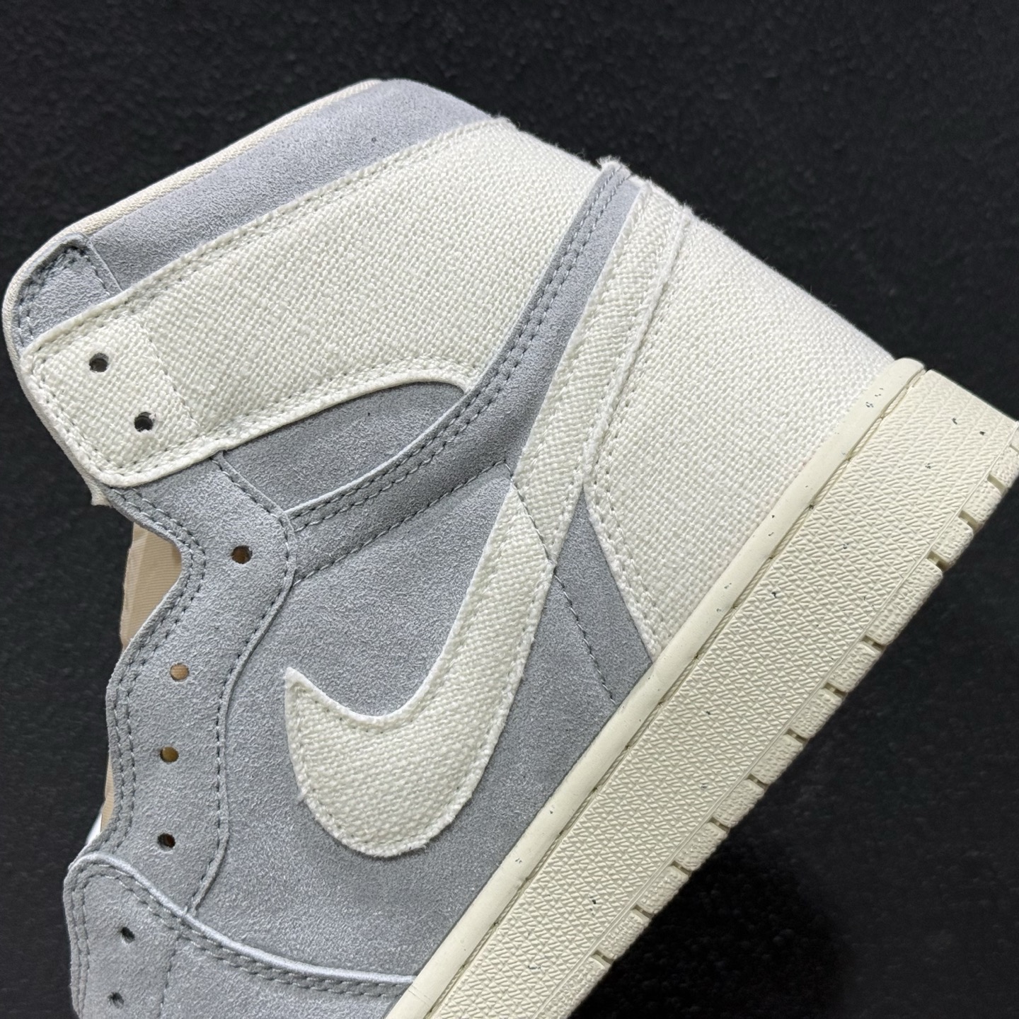平台爆款 Jordan Air Jordan 1 灰色 FD8636-011-High Quatity Cheap Brand wholesale wholesaler seller Clothes Bags handbags Sneakers Top Fashion Clothing Shoes from China Factory Chinese suppliers best Quality Beautiful Price 平台爆款 Jordan Air Jordan 1 灰色 FD8636-011