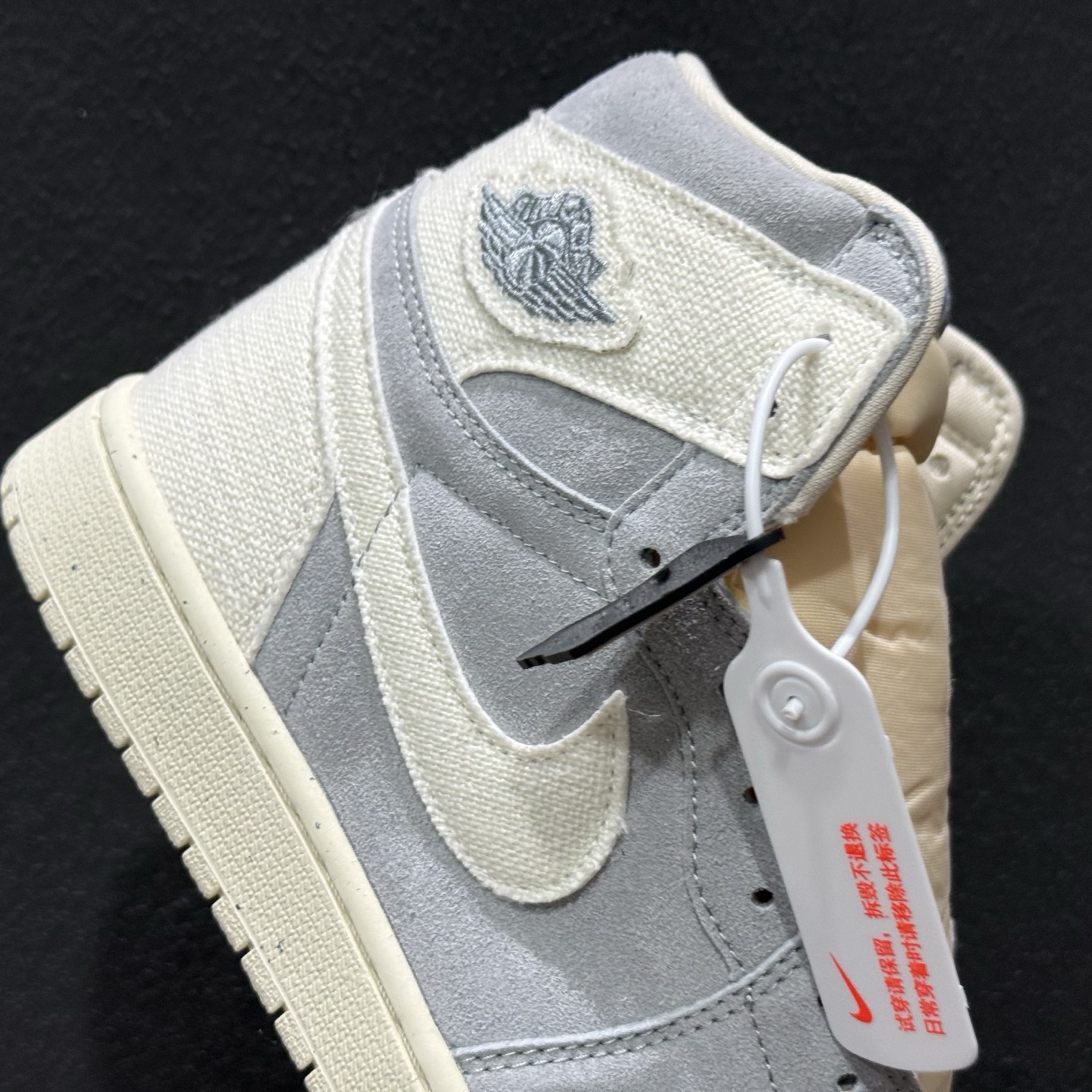 平台爆款 Jordan Air Jordan 1 灰色 FD8636-011-High Quatity Cheap Brand wholesale wholesaler seller Clothes Bags handbags Sneakers Top Fashion Clothing Shoes from China Factory Chinese suppliers best Quality Beautiful Price 平台爆款 Jordan Air Jordan 1 灰色 FD8636-011