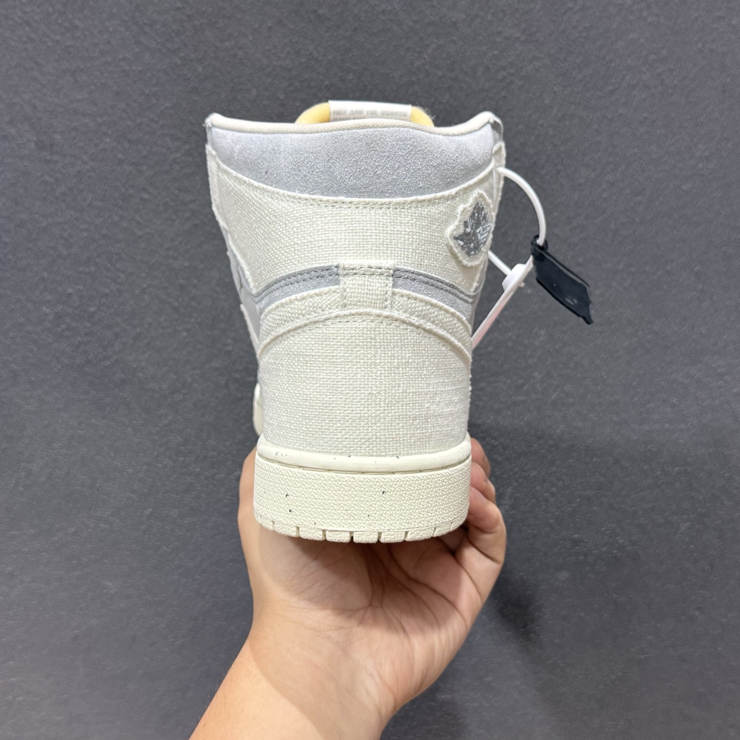 平台爆款 Jordan Air Jordan 1 灰色 FD8636-011-High Quatity Cheap Brand wholesale wholesaler seller Clothes Bags handbags Sneakers Top Fashion Clothing Shoes from China Factory Chinese suppliers best Quality Beautiful Price 平台爆款 Jordan Air Jordan 1 灰色 FD8636-011