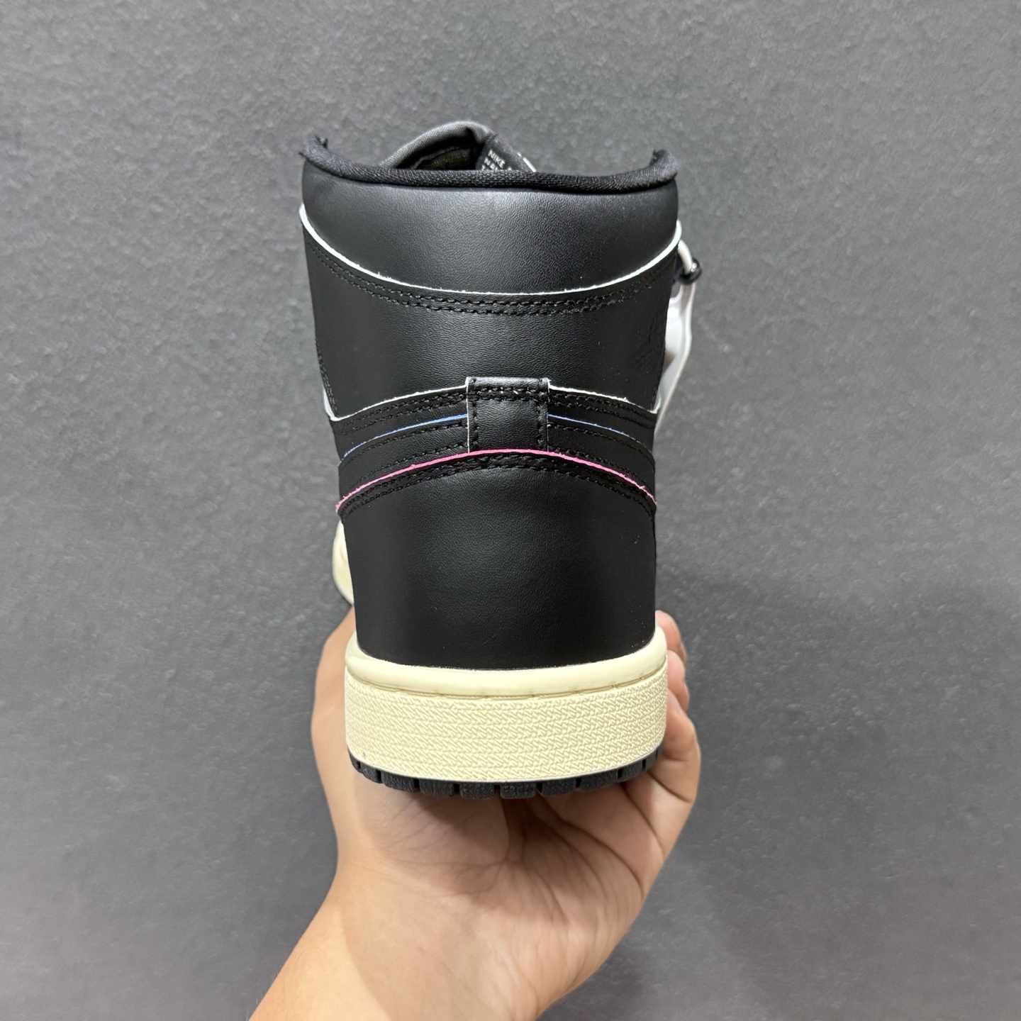 平台爆款 Jordan Air Jordan 1 High OG”Black/Muslin”黑色 DZ5485-002