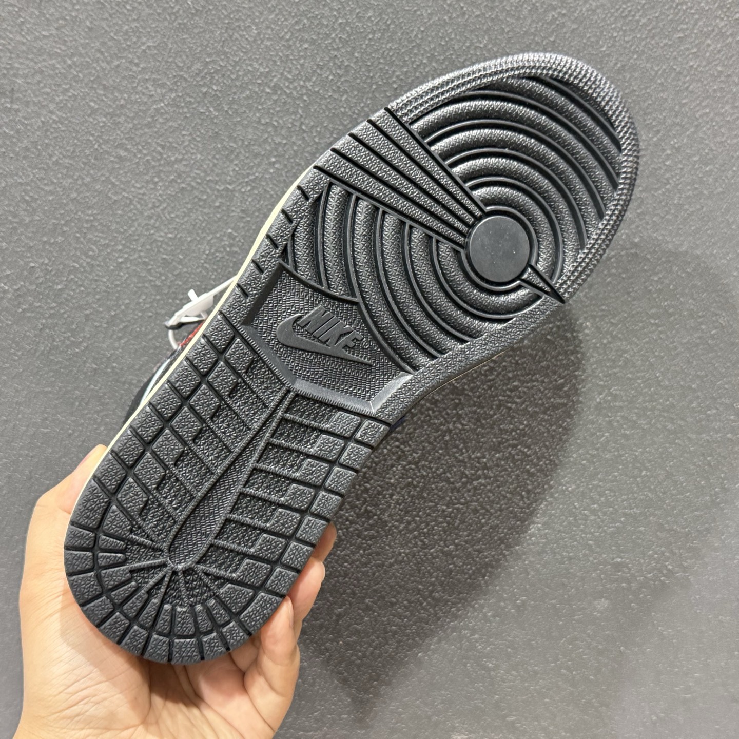平台爆款 Jordan Air Jordan 1 High OG”Black/Muslin”黑色 DZ5485-002