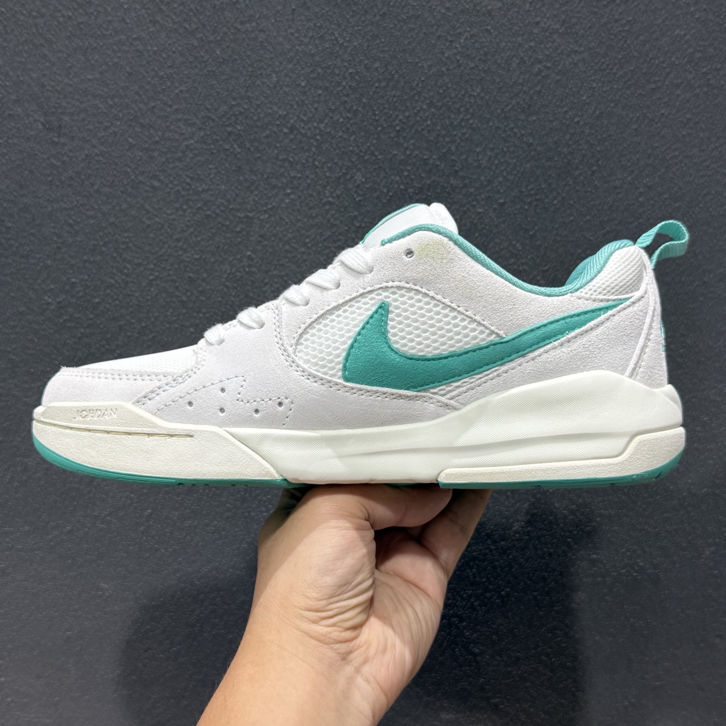 AD版Jordan CMFT ERA 舒适简约低帮运动板鞋 HJ6778-113-High Quatity Cheap Brand wholesale wholesaler seller Clothes Bags handbags Sneakers Top Fashion Clothing Shoes from China Factory Chinese suppliers best Quality Beautiful Price AD版Jordan CMFT ERA 舒适简约低帮运动板鞋 HJ6778-113
