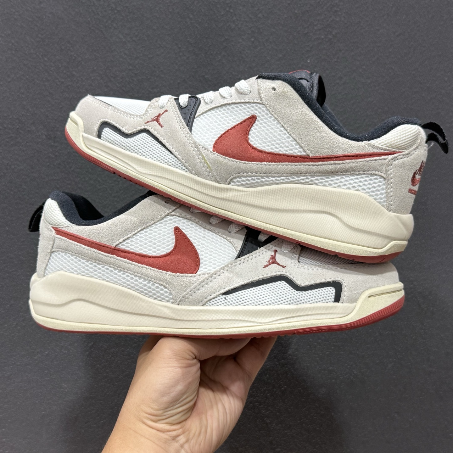 AD版Jordan CMFT ERA 舒适简约低帮运动板鞋 HJ6777-101-High Quatity Cheap Brand wholesale wholesaler seller Clothes Bags handbags Sneakers Top Fashion Clothing Shoes from China Factory Chinese suppliers best Quality Beautiful Price AD版Jordan CMFT ERA 舒适简约低帮运动板鞋 HJ6777-101