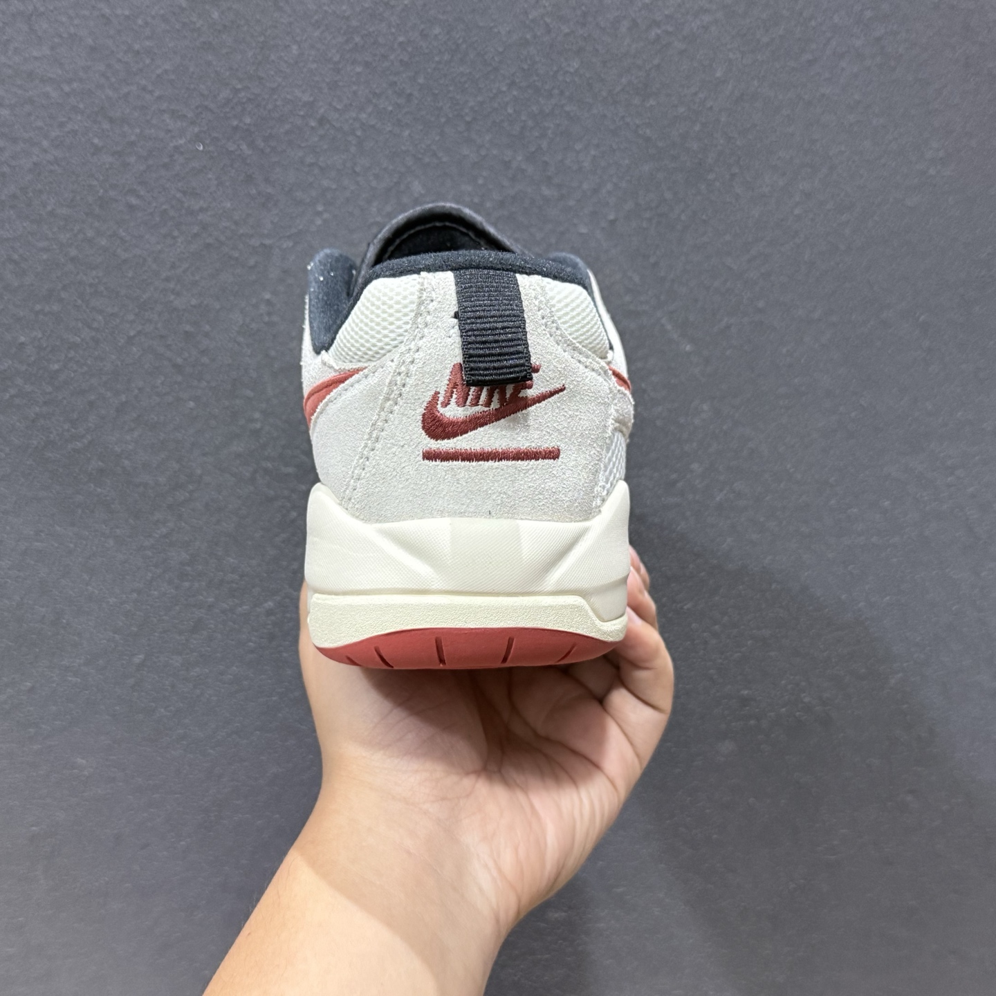 AD版Jordan CMFT ERA 舒适简约低帮运动板鞋 HJ6777-101-High Quatity Cheap Brand wholesale wholesaler seller Clothes Bags handbags Sneakers Top Fashion Clothing Shoes from China Factory Chinese suppliers best Quality Beautiful Price AD版Jordan CMFT ERA 舒适简约低帮运动板鞋 HJ6777-101