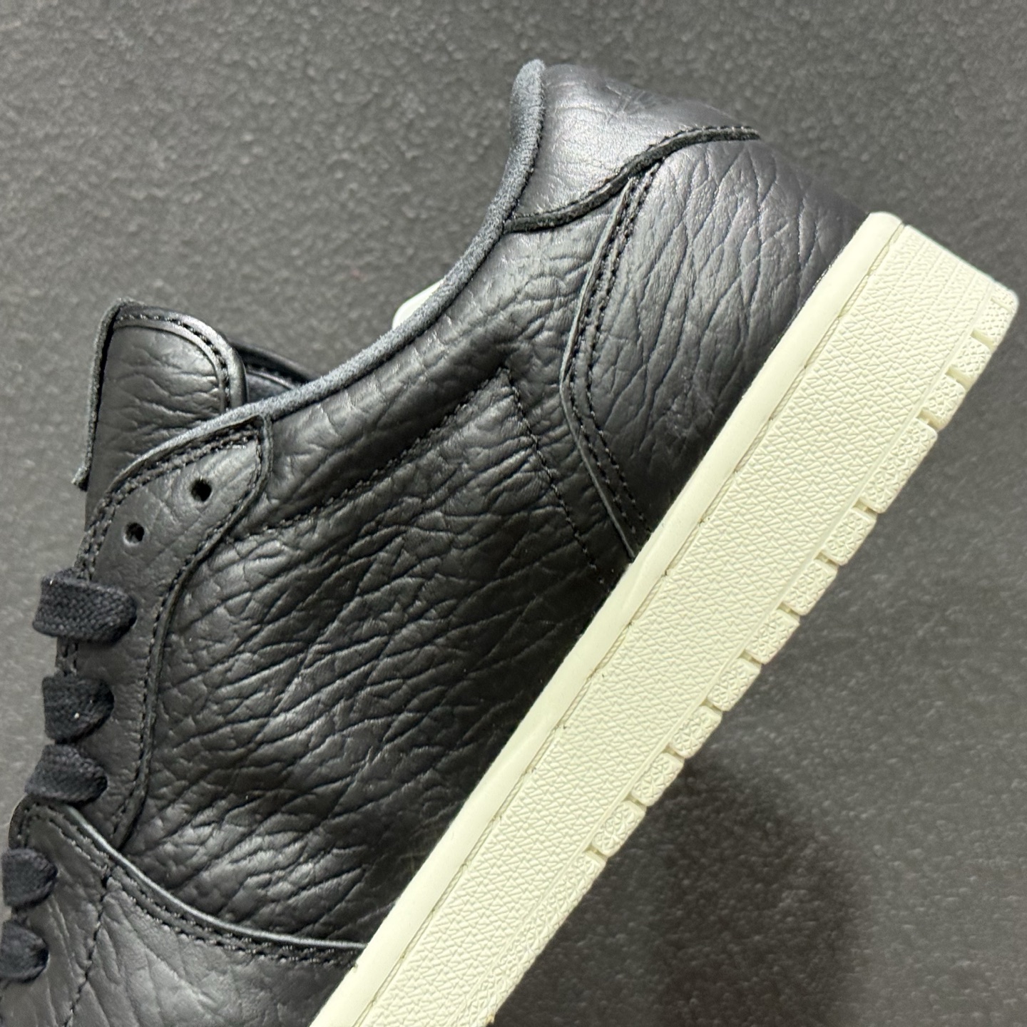 Air Jordan 1 Low ”Black Sail” AJ1 乔1纯色系 低帮复古文化篮球鞋 848775-005-High Quatity Cheap Brand wholesale wholesaler seller Clothes Bags handbags Sneakers Top Fashion Clothing Shoes from China Factory Chinese suppliers best Quality Beautiful Price Air Jordan 1 Low ”Black Sail” AJ1 乔1纯色系 低帮复古文化篮球鞋 848775-005
