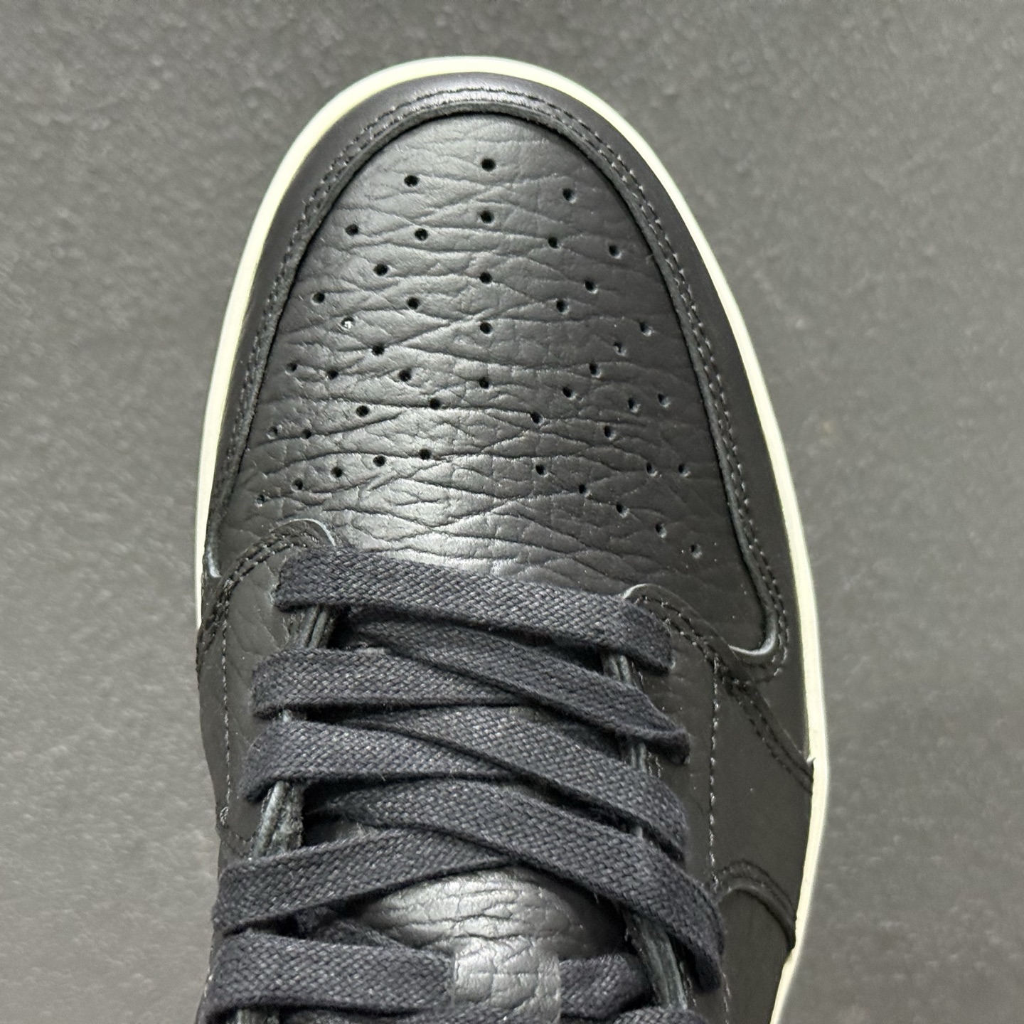 Air Jordan 1 Low ”Black Sail” AJ1 乔1纯色系 低帮复古文化篮球鞋 848775-005-High Quatity Cheap Brand wholesale wholesaler seller Clothes Bags handbags Sneakers Top Fashion Clothing Shoes from China Factory Chinese suppliers best Quality Beautiful Price Air Jordan 1 Low ”Black Sail” AJ1 乔1纯色系 低帮复古文化篮球鞋 848775-005