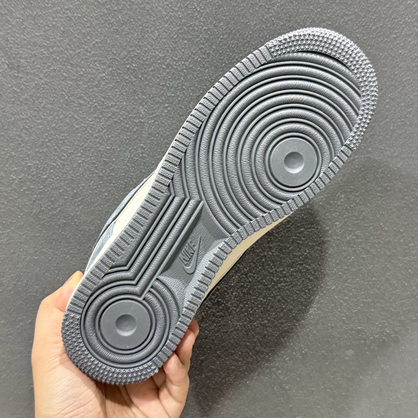 NIKE AIRFORCE 1'07 联名款 空军一号 低帮 运动鞋 休闲鞋 CS5288-099-High Quatity Cheap Brand wholesale wholesaler seller Clothes Bags handbags Sneakers Top Fashion Clothing Shoes from China Factory Chinese suppliers best Quality Beautiful Price NIKE AIRFORCE 1'07 联名款 空军一号 低帮 运动鞋 休闲鞋 CS5288-099