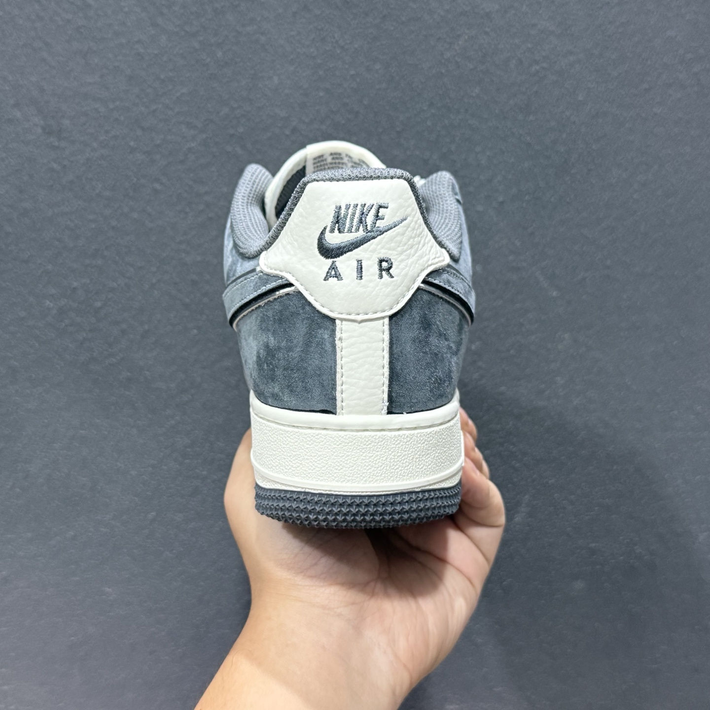 NIKE AIRFORCE 1'07 联名款 空军一号 低帮 运动鞋 休闲鞋 CS5288-099-High Quatity Cheap Brand wholesale wholesaler seller Clothes Bags handbags Sneakers Top Fashion Clothing Shoes from China Factory Chinese suppliers best Quality Beautiful Price NIKE AIRFORCE 1'07 联名款 空军一号 低帮 运动鞋 休闲鞋 CS5288-099
