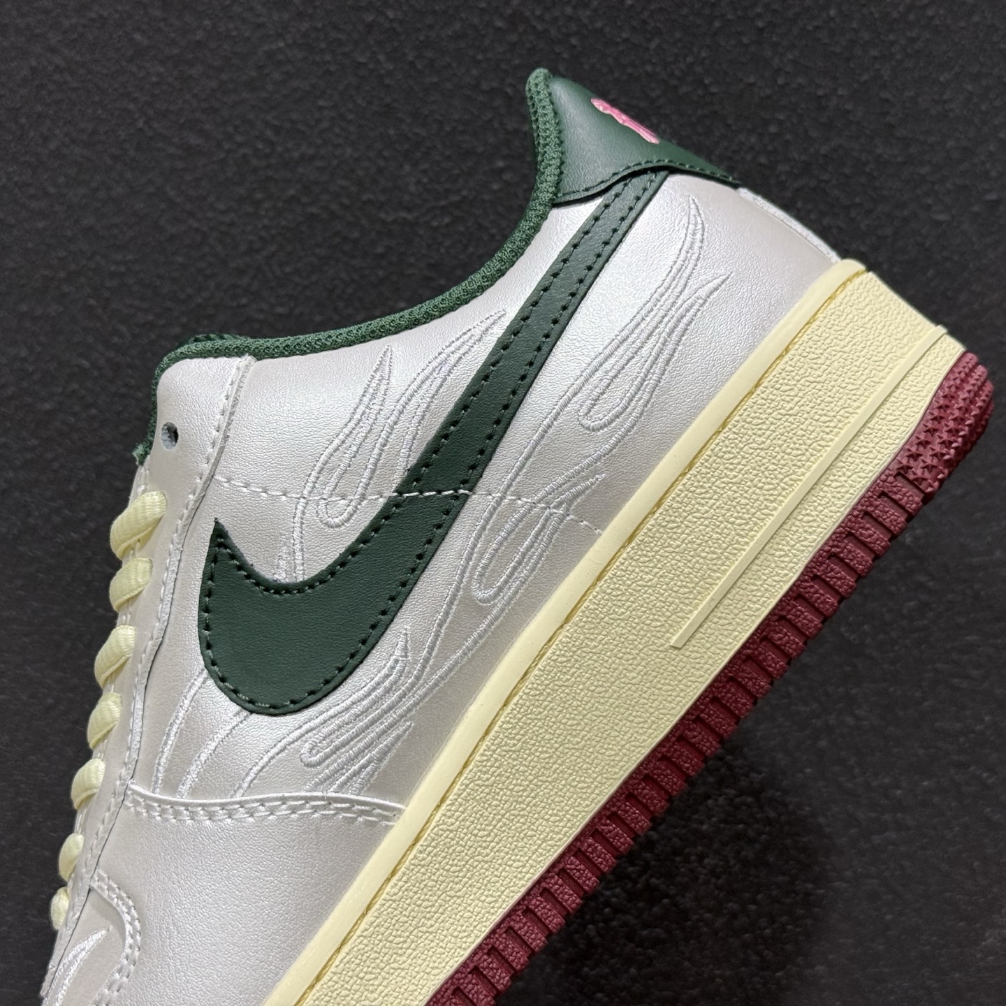 Nike Air Force 1'07 Low 空军一号低帮休闲板鞋 IR5896-030-High Quatity Cheap Brand wholesale wholesaler seller Clothes Bags handbags Sneakers Top Fashion Clothing Shoes from China Factory Chinese suppliers best Quality Beautiful Price Nike Air Force 1'07 Low 空军一号低帮休闲板鞋 IR5896-030