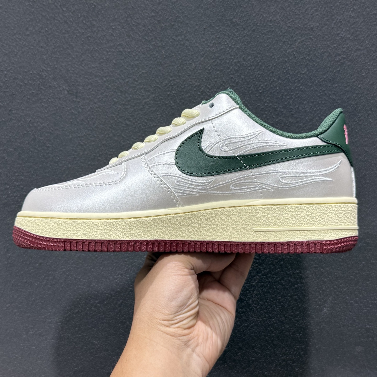 Nike Air Force 1'07 Low 空军一号低帮休闲板鞋 IR5896-030-High Quatity Cheap Brand wholesale wholesaler seller Clothes Bags handbags Sneakers Top Fashion Clothing Shoes from China Factory Chinese suppliers best Quality Beautiful Price Nike Air Force 1'07 Low 空军一号低帮休闲板鞋 IR5896-030