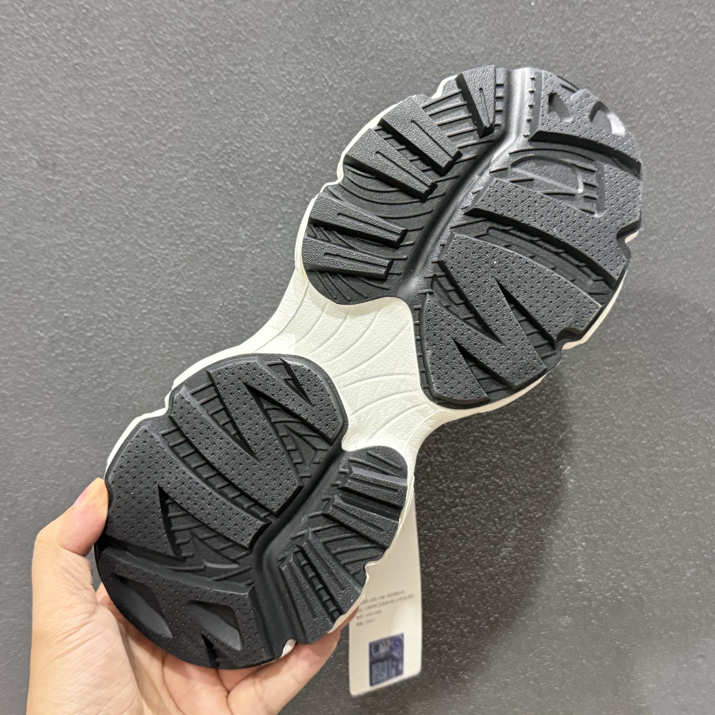 MLB Chunky Runner Basic 老爹鞋系列低帮轻量增高厚底百搭休闲运动慢跑鞋 3ASHWC36N-High Quatity Cheap Brand wholesale wholesaler seller Clothes Bags handbags Sneakers Top Fashion Clothing Shoes from China Factory Chinese suppliers best Quality Beautiful Price MLB Chunky Runner Basic 老爹鞋系列低帮轻量增高厚底百搭休闲运动慢跑鞋 3ASHWC36N