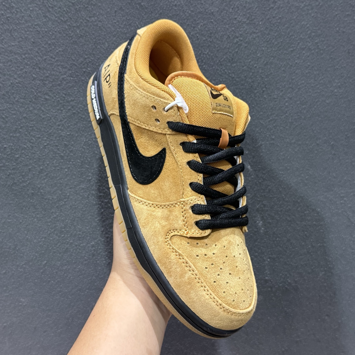 Nike SB Dunk Low BQ6817-204