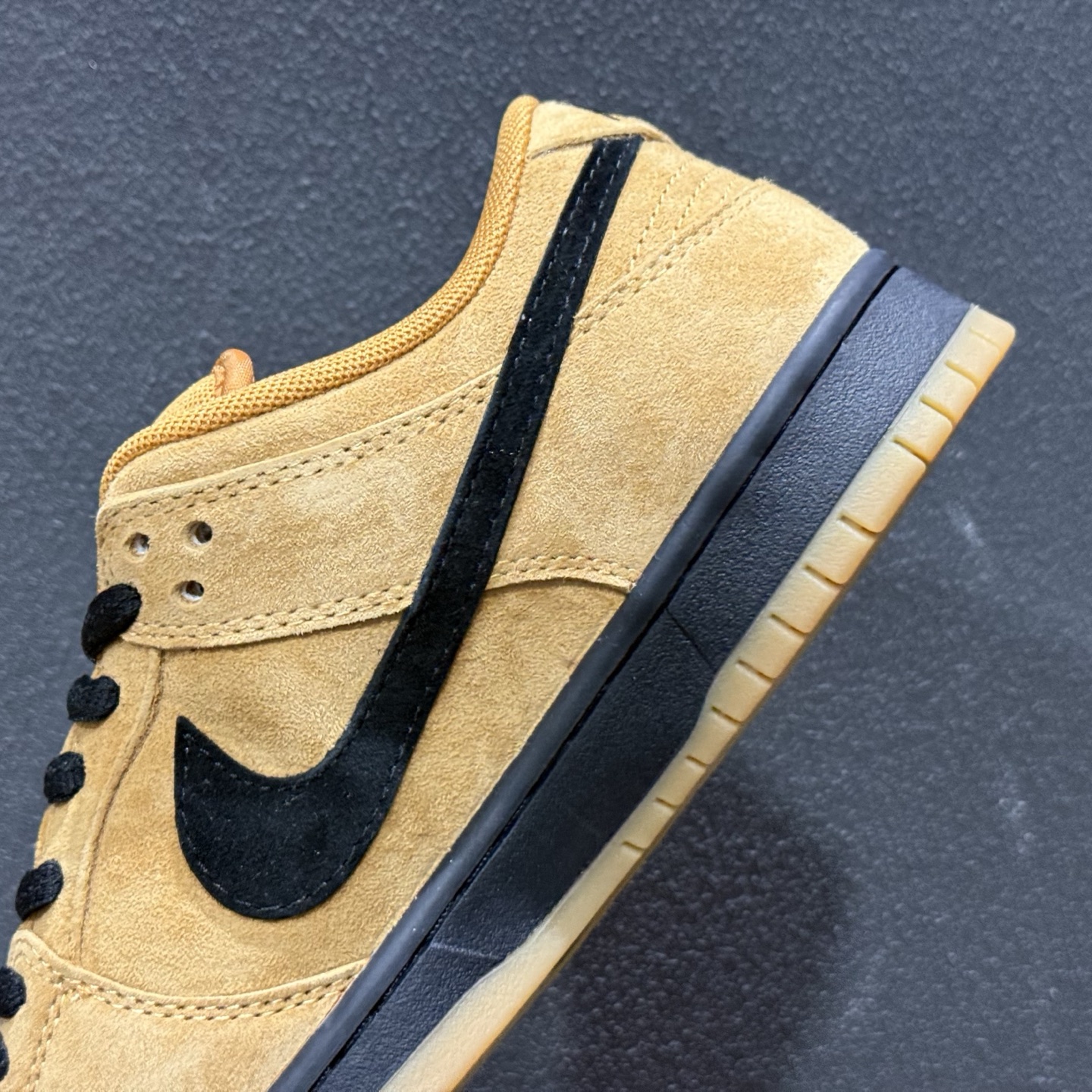 Nike SB Dunk Low BQ6817-204