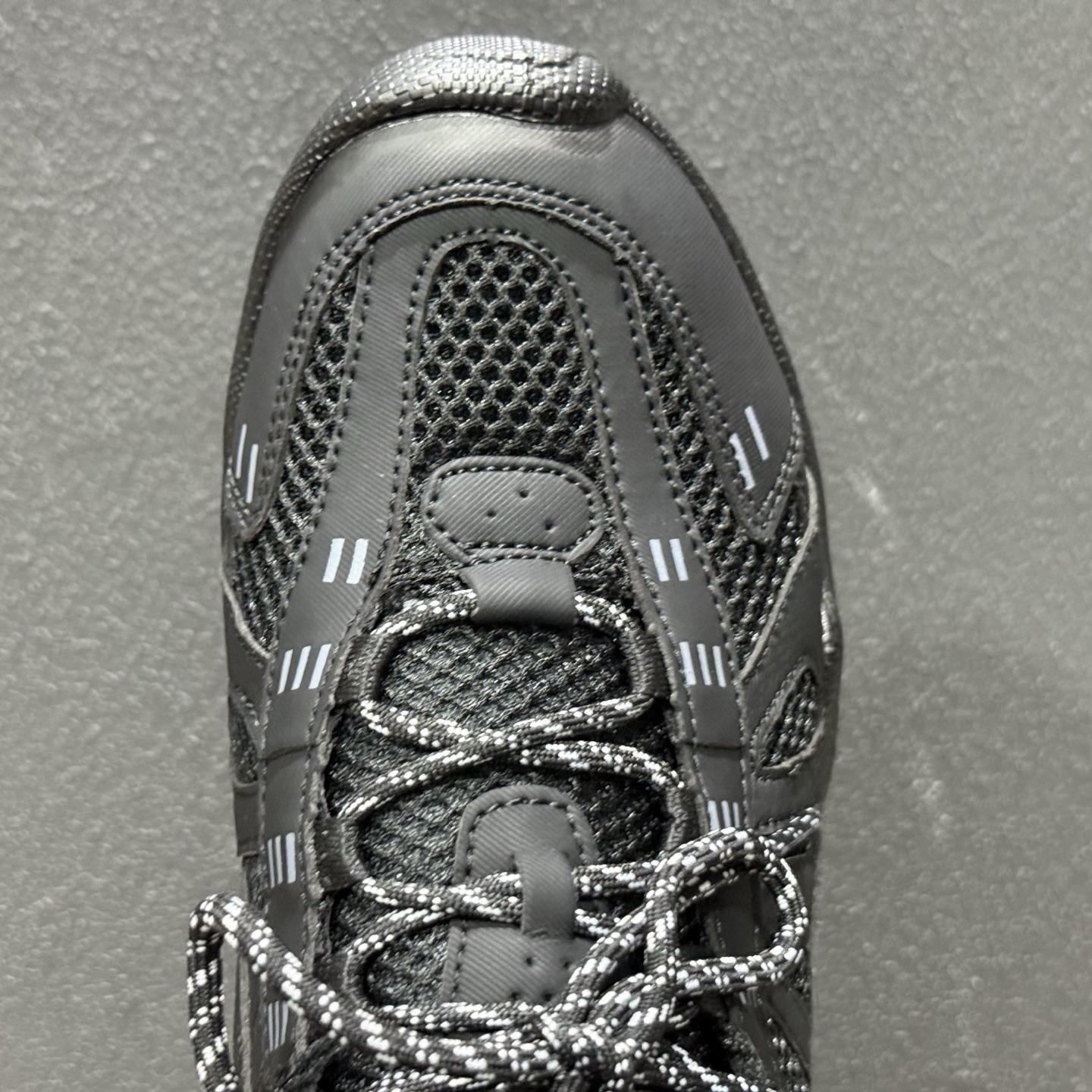 ECCO爱步登山鞋男款 舒适户外运动越野跑鞋健步BIOMC踪迹系列-High Quatity Cheap Brand wholesale wholesaler seller Clothes Bags handbags Sneakers Top Fashion Clothing Shoes from China Factory Chinese suppliers best Quality Beautiful Price ECCO爱步登山鞋男款 舒适户外运动越野跑鞋健步BIOMC踪迹系列