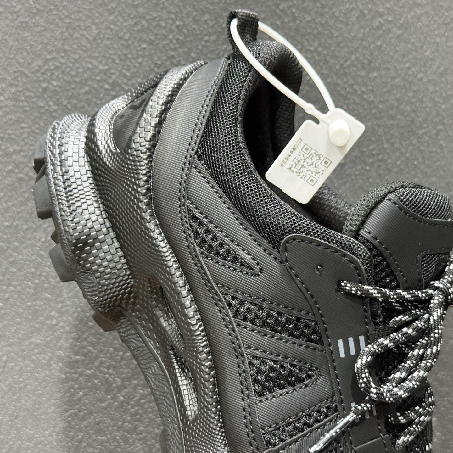 ECCO爱步登山鞋男款 舒适户外运动越野跑鞋健步BIOMC踪迹系列-High Quatity Cheap Brand wholesale wholesaler seller Clothes Bags handbags Sneakers Top Fashion Clothing Shoes from China Factory Chinese suppliers best Quality Beautiful Price ECCO爱步登山鞋男款 舒适户外运动越野跑鞋健步BIOMC踪迹系列