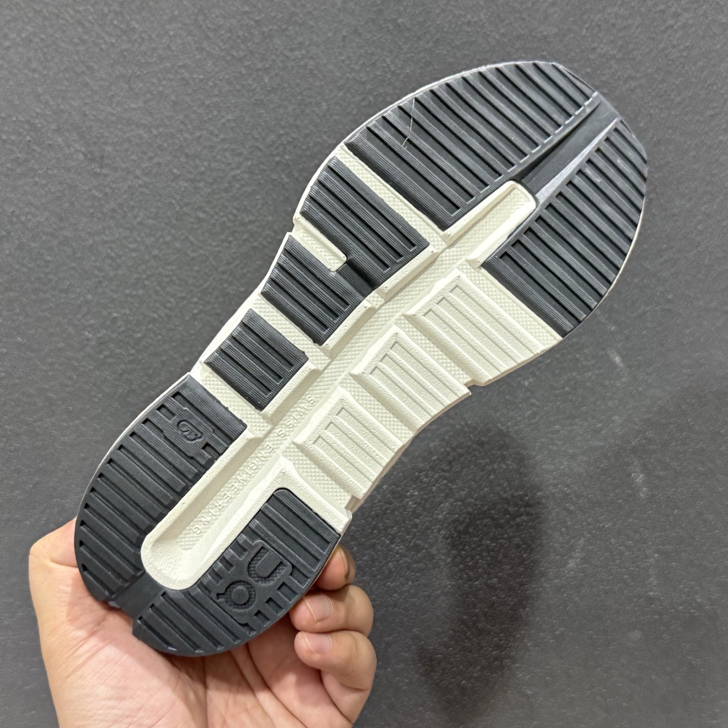 ON/昂跑CloudnovaRitf 全天候轻量减震舒适透气街头风格运动跑鞋 3MF30070202-102-High Quatity Cheap Brand wholesale wholesaler seller Clothes Bags handbags Sneakers Top Fashion Clothing Shoes from China Factory Chinese suppliers best Quality Beautiful Price ON/昂跑CloudnovaRitf 全天候轻量减震舒适透气街头风格运动跑鞋 3MF30070202-102