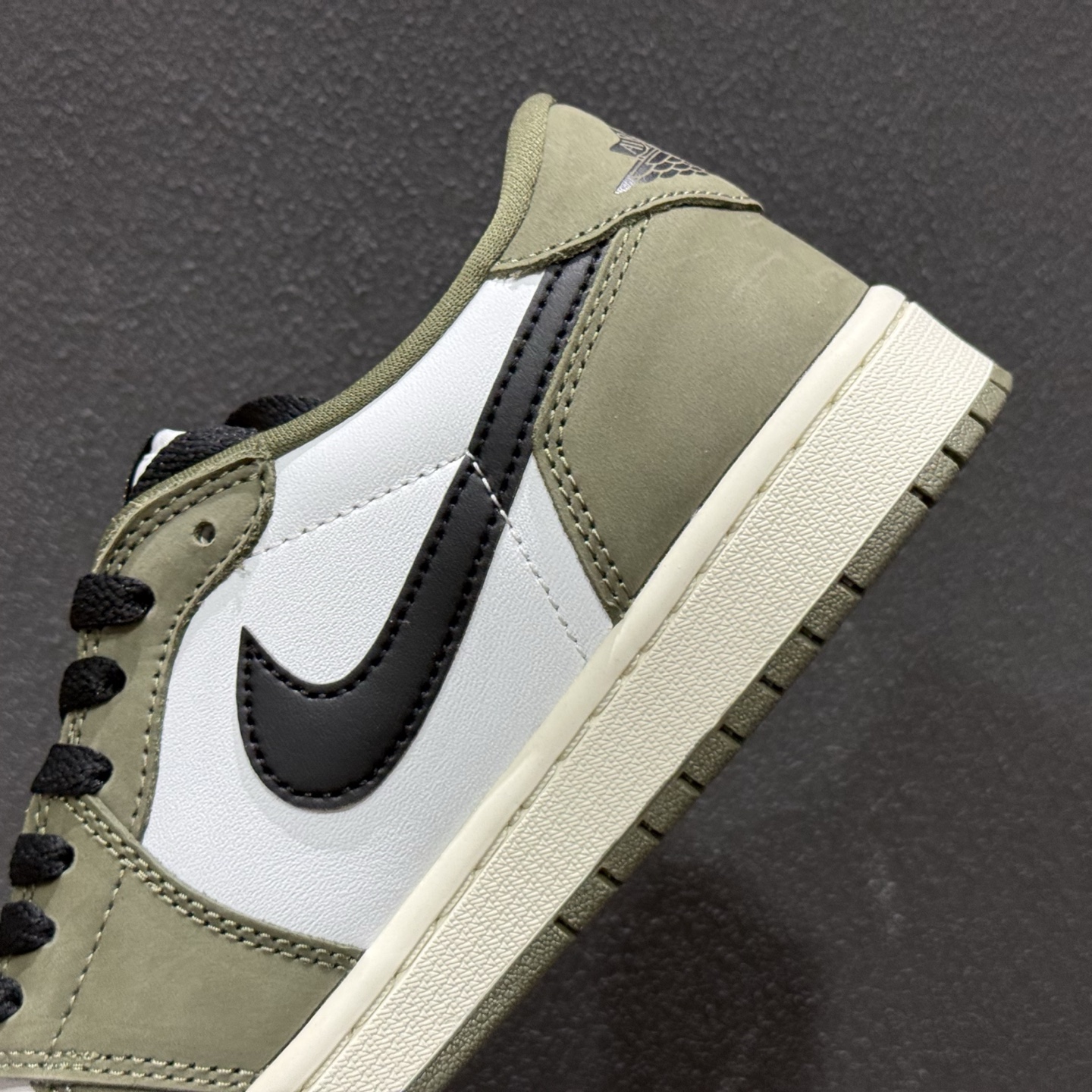 Travis Scott x Fragment x Air Jordan AJ1 Low SP 三方联名倒勾低帮 HQ6998-200