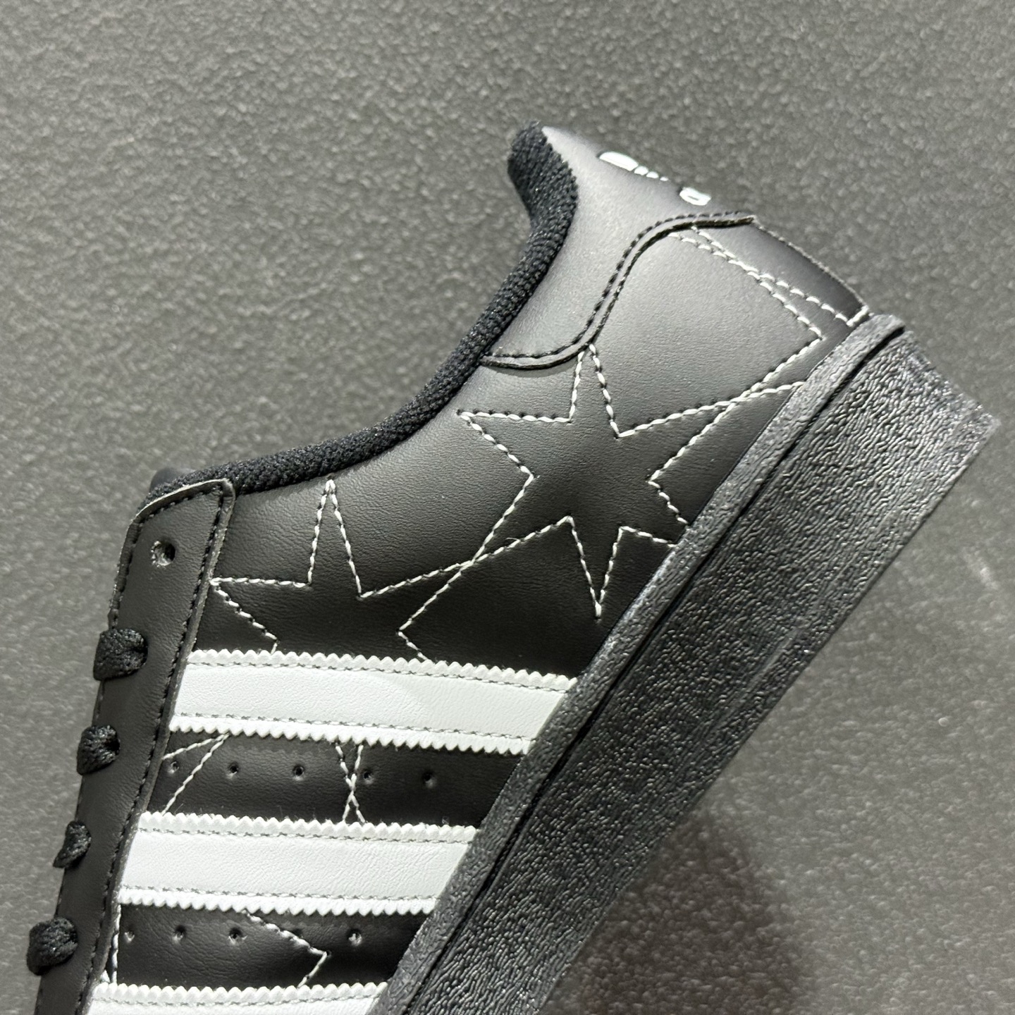 XR版Adidas Originals Superstar贝壳头系列 阿迪达斯 低帮经典百搭休闲运动板鞋 IH4124-132