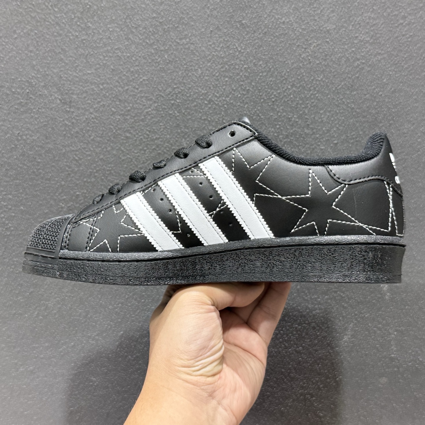 XR版Adidas Originals Superstar贝壳头系列 阿迪达斯 低帮经典百搭休闲运动板鞋 IH4124-132