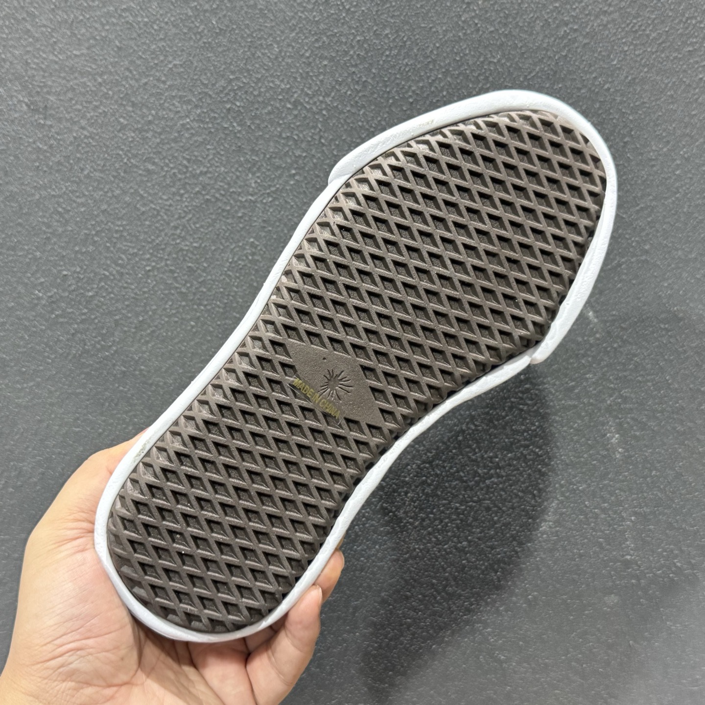 MIHARA YASUHIRO三原康裕 Peterson Sole 黑白 AO8FW717-132