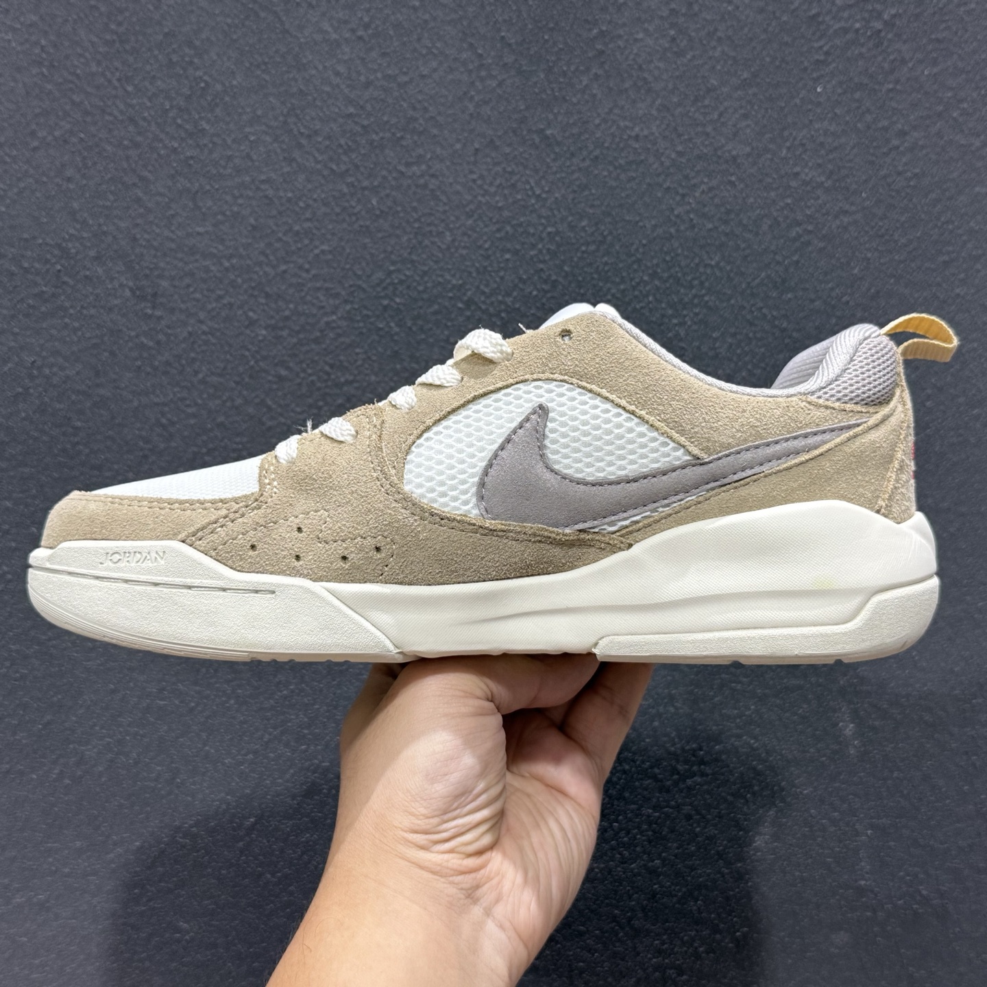 乔丹 Air Jordan Cmft Era AJ 乔丹复古运动板鞋 HJ6777-102-Top High Quatity Cheap Sneakers Fashion Clothing Clothes Bags handbags Shoes of all Brand wholesale With The best Quality And Beautiful Price from China Factory Chinese suppliers wholesaler seller 乔丹 Air Jordan Cmft Era AJ 乔丹复古运动板鞋 HJ6777-102
