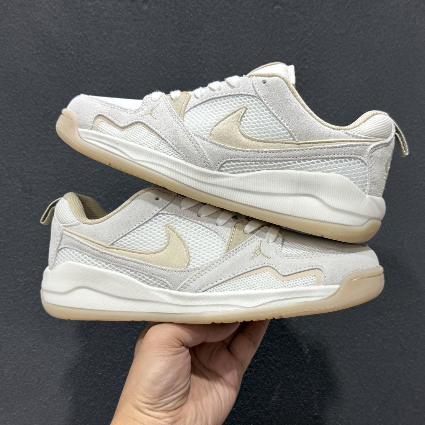 乔丹 Air Jordan Cmft Era AJ 乔丹复古运动板鞋 HJ6778-102-Top High Quatity Cheap Sneakers Fashion Clothing Clothes Bags handbags Shoes of all Brand wholesale With The best Quality And Beautiful Price from China Factory Chinese suppliers wholesaler seller 乔丹 Air Jordan Cmft Era AJ 乔丹复古运动板鞋 HJ6778-102