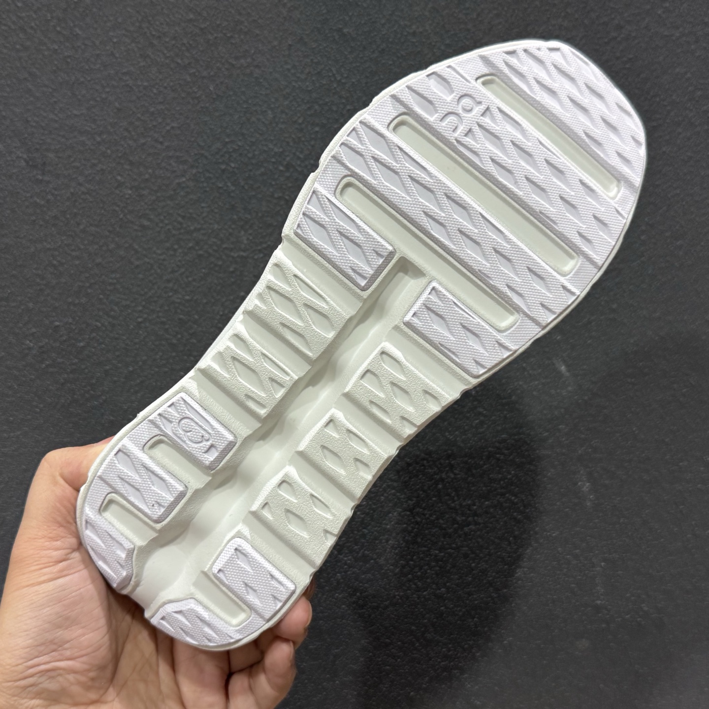 160 ON 昂跑 Cloudtilt 系列 轻量运动休闲鞋 3ME1010-Chinese UA Cheap High Quatity Brand Clothes Bags handbags Sneakers wholesale wholesaler seller from China Factory suppliers Fashion Clothing Shoes best Quality Beautiful Price 160 ON 昂跑 Cloudtilt 系列 轻量运动休闲鞋 3ME1010
