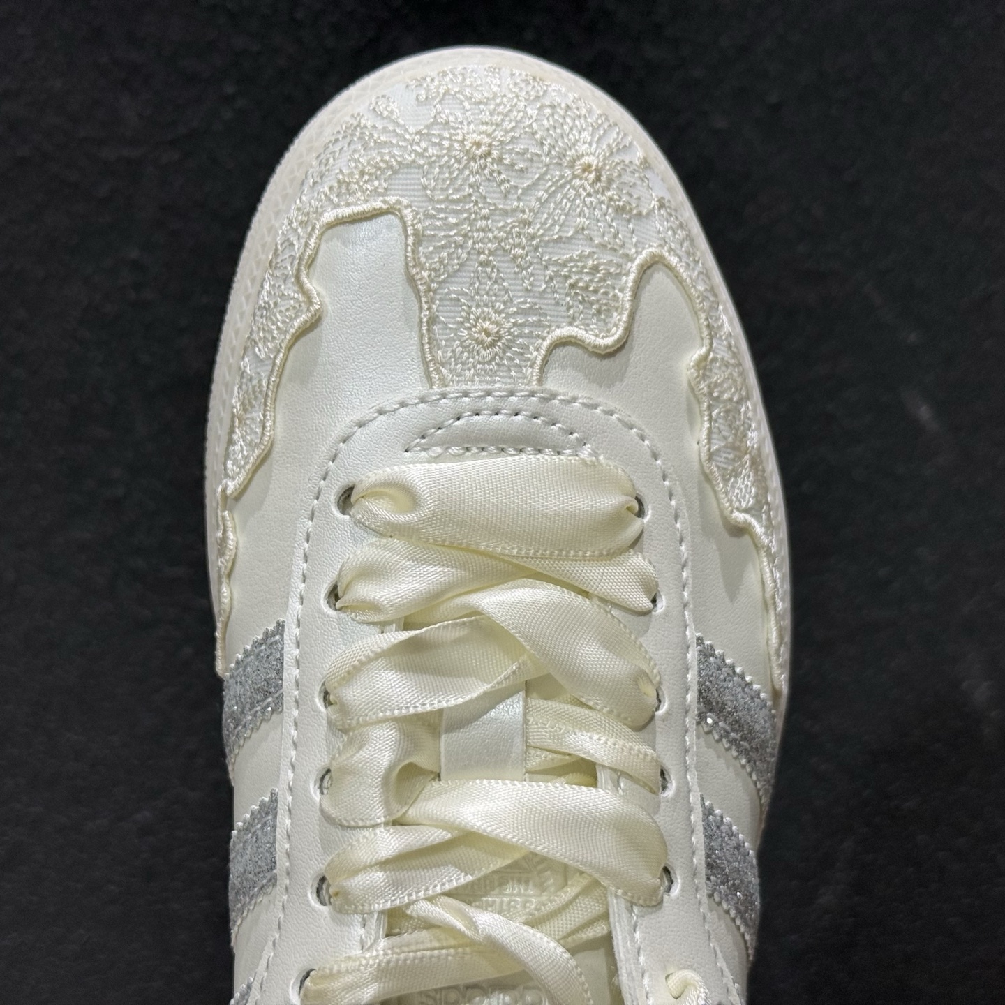 180 Aadidas SAMBA W德训鞋 HP3658-126