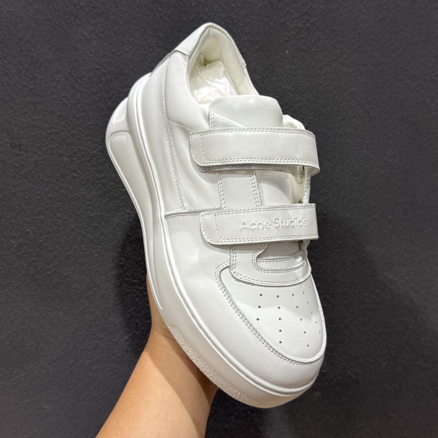 380 代购版本 Acne Studios 明星同款 人气单品 复古风魔术贴女子休闲生活鞋-Chinese UA Cheap High Quatity Brand Clothes Bags handbags Sneakers wholesale wholesaler seller from China Factory suppliers Fashion Clothing Shoes best Quality Beautiful Price 380 代购版本 Acne Studios 明星同款 人气单品 复古风魔术贴女子休闲生活鞋