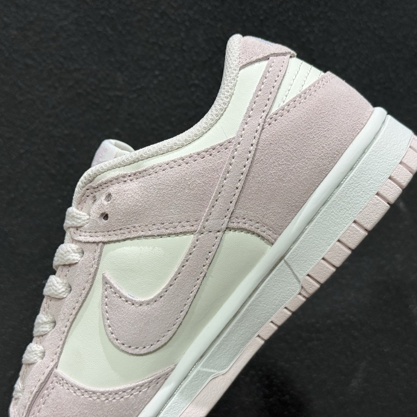 NIKE DUNK LOW 耐克 低帮休闲运动板鞋 IO4244-100-High Quatity Cheap Brand wholesale wholesaler seller Clothes Bags handbags Sneakers Top Fashion Clothing Shoes from China Factory Chinese suppliers best Quality Beautiful Price NIKE DUNK LOW 耐克 低帮休闲运动板鞋 IO4244-100