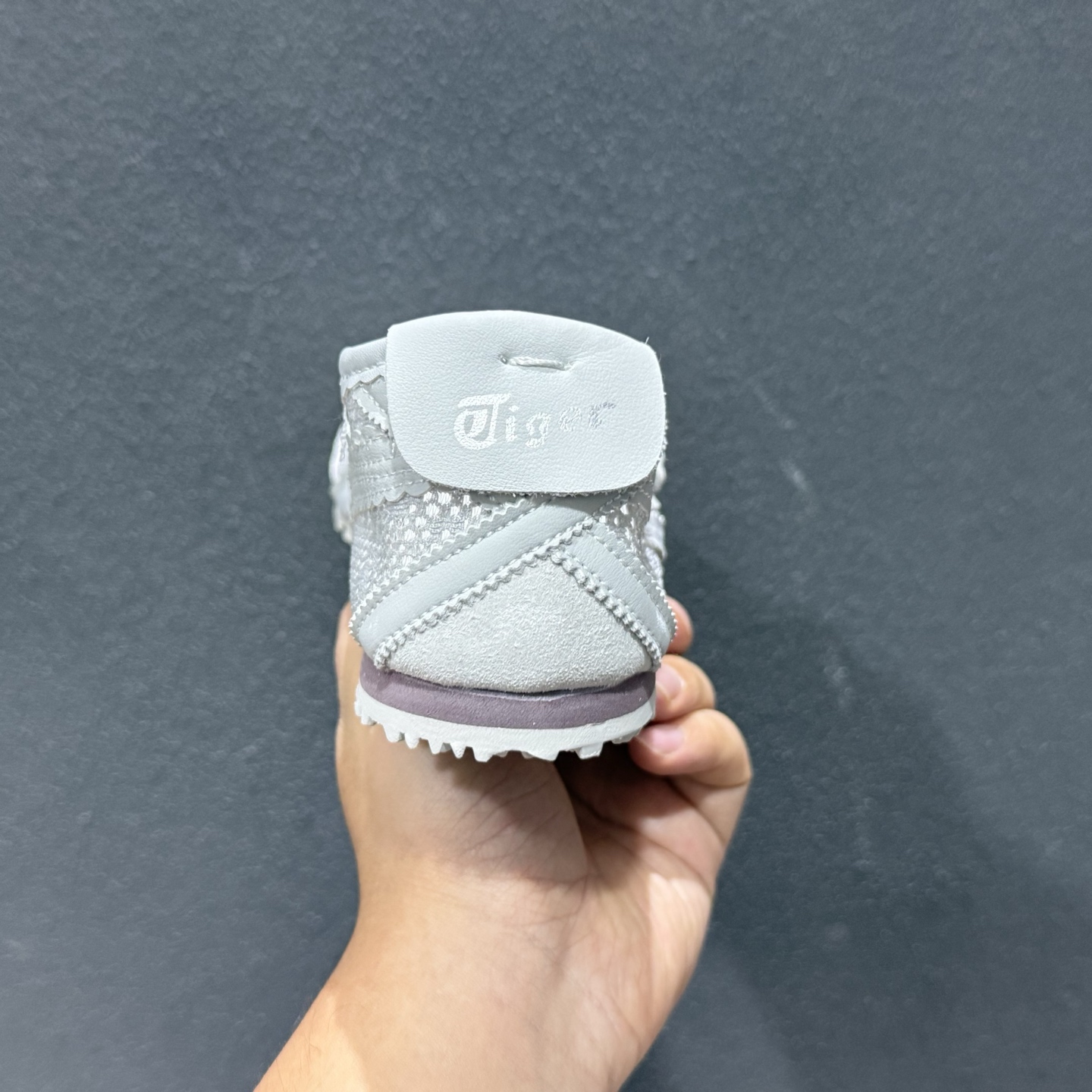 160 Patoux Onitsuka Tiger鬼塚虎MEXICO 66 BALLERINA 舒适轻盈平跟玛丽珍鞋 1183A705-020-Chinese UA Cheap High Quatity Brand Clothes Bags handbags Sneakers wholesale wholesaler seller from China Factory suppliers Fashion Clothing Shoes best Quality Beautiful Price 160 Patoux Onitsuka Tiger鬼塚虎MEXICO 66 BALLERINA 舒适轻盈平跟玛丽珍鞋 1183A705-020