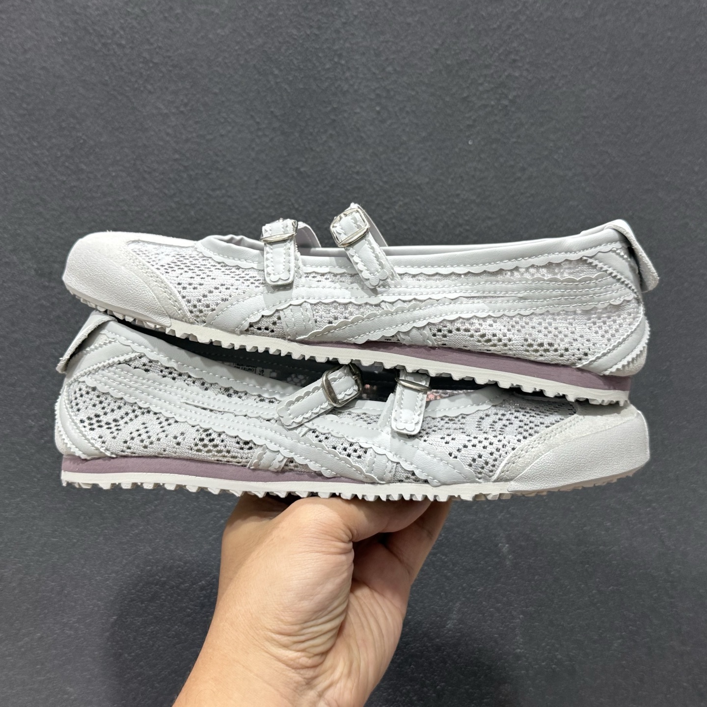 160 Patoux Onitsuka Tiger鬼塚虎MEXICO 66 BALLERINA 舒适轻盈平跟玛丽珍鞋 1183A705-020-Chinese UA Cheap High Quatity Brand Clothes Bags handbags Sneakers wholesale wholesaler seller from China Factory suppliers Fashion Clothing Shoes best Quality Beautiful Price 160 Patoux Onitsuka Tiger鬼塚虎MEXICO 66 BALLERINA 舒适轻盈平跟玛丽珍鞋 1183A705-020