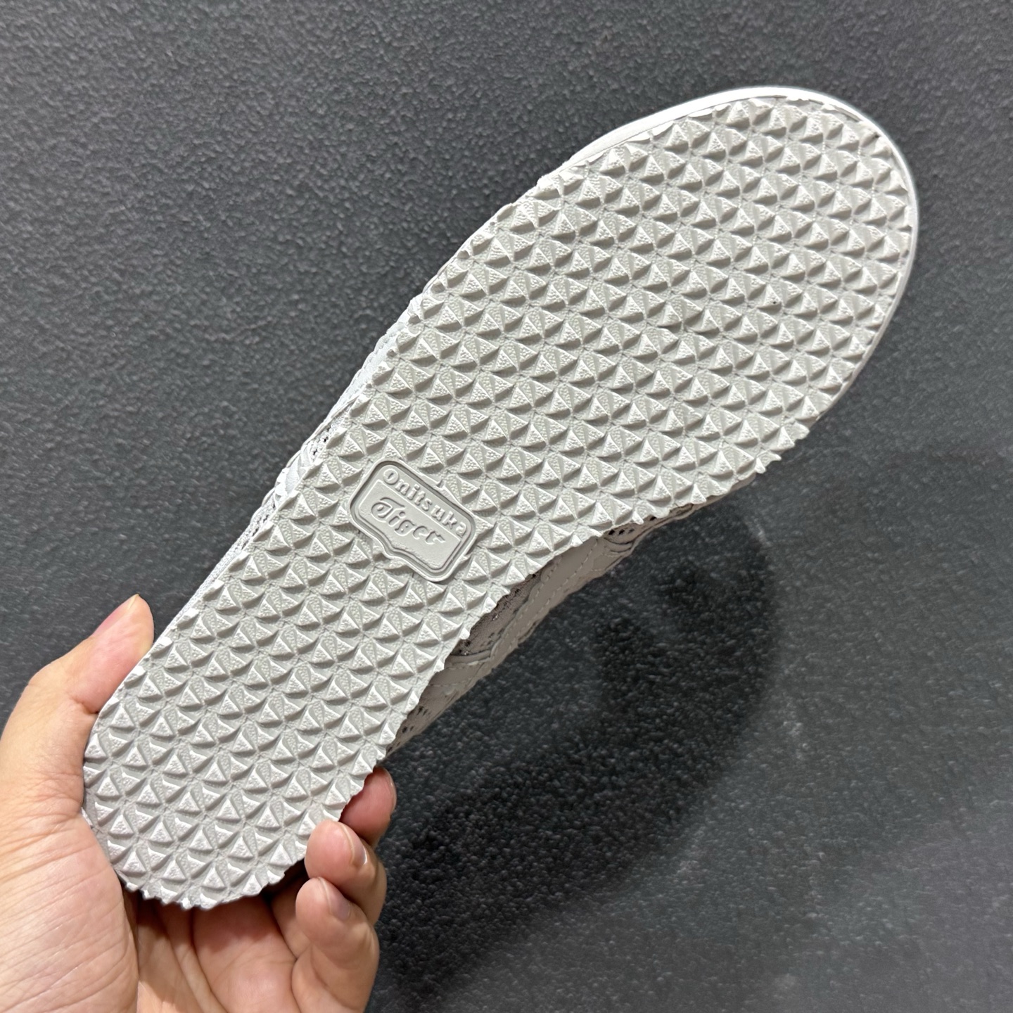 160 Patoux Onitsuka Tiger鬼塚虎MEXICO 66 BALLERINA 舒适轻盈平跟玛丽珍鞋 1183A705-020-Chinese UA Cheap High Quatity Brand Clothes Bags handbags Sneakers wholesale wholesaler seller from China Factory suppliers Fashion Clothing Shoes best Quality Beautiful Price 160 Patoux Onitsuka Tiger鬼塚虎MEXICO 66 BALLERINA 舒适轻盈平跟玛丽珍鞋 1183A705-020