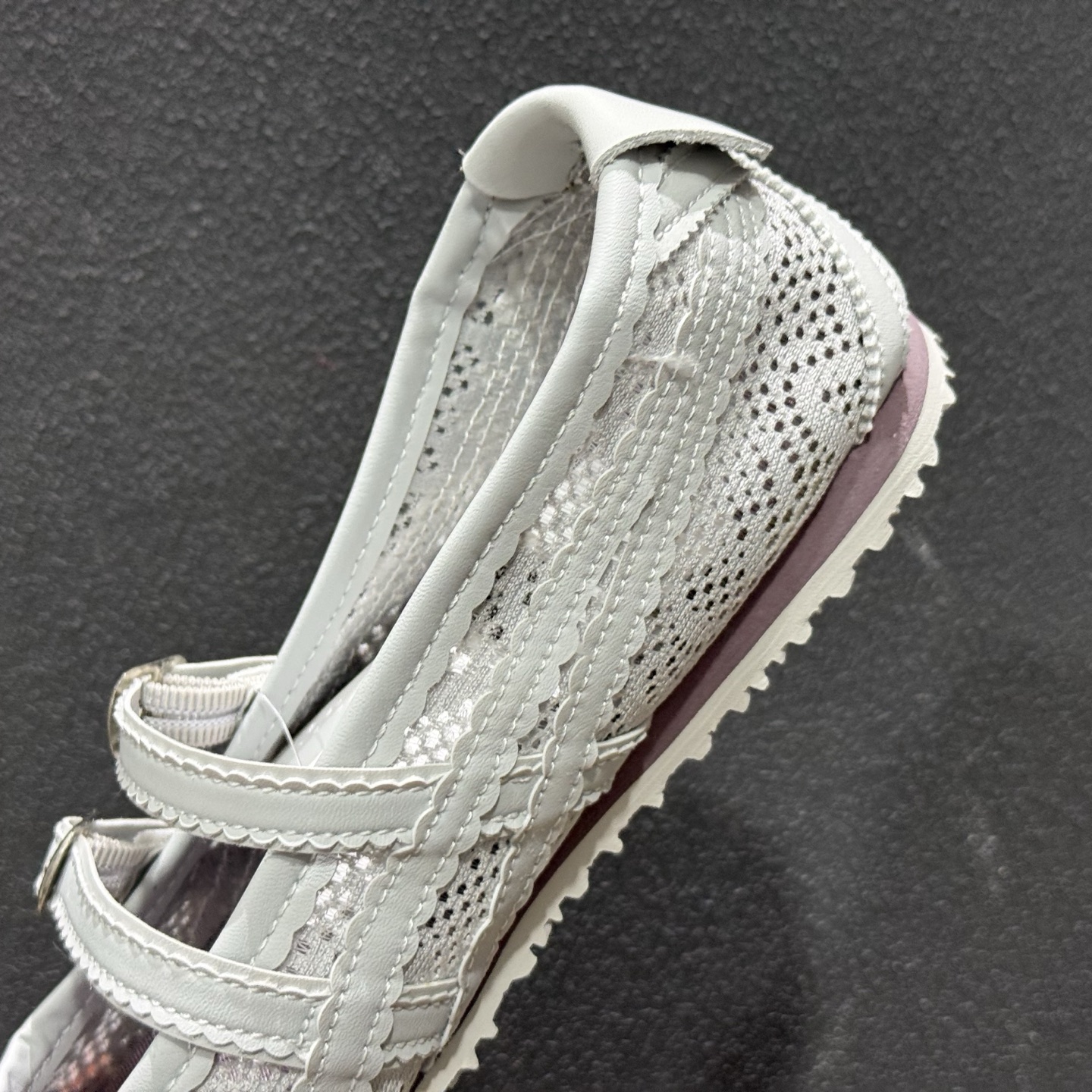 160 Patoux Onitsuka Tiger鬼塚虎MEXICO 66 BALLERINA 舒适轻盈平跟玛丽珍鞋 1183A705-020-Chinese UA Cheap High Quatity Brand Clothes Bags handbags Sneakers wholesale wholesaler seller from China Factory suppliers Fashion Clothing Shoes best Quality Beautiful Price 160 Patoux Onitsuka Tiger鬼塚虎MEXICO 66 BALLERINA 舒适轻盈平跟玛丽珍鞋 1183A705-020