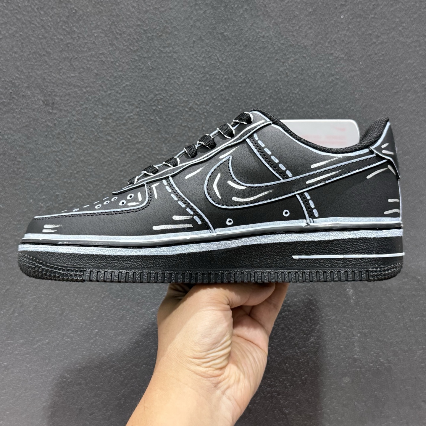 Nike Air Force 1'07 Low 空军一号低帮休闲板鞋 CW2288-001-Top High Quatity Cheap Sneakers Fashion Clothing Clothes Bags handbags Shoes of all Brand wholesale With The best Quality And Beautiful Price from China Factory Chinese suppliers wholesaler seller Nike Air Force 1'07 Low 空军一号低帮休闲板鞋 CW2288-001