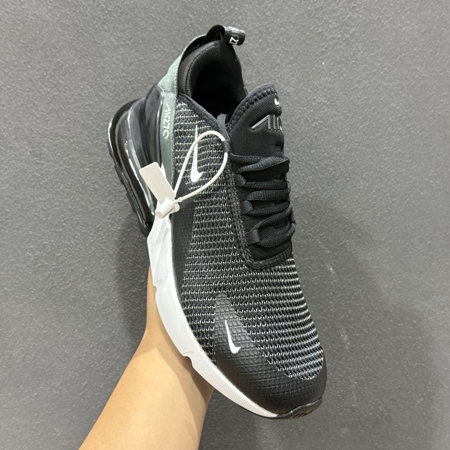 Nike Air Max 270 低帮气垫跑鞋 max270 黑白绿 AH8050-004-Top High Quatity Cheap Sneakers Fashion Clothing Clothes Bags handbags Shoes of all Brand wholesale With The best Quality And Beautiful Price from China Factory Chinese suppliers wholesaler seller Nike Air Max 270 低帮气垫跑鞋 max270 黑白绿 AH8050-004