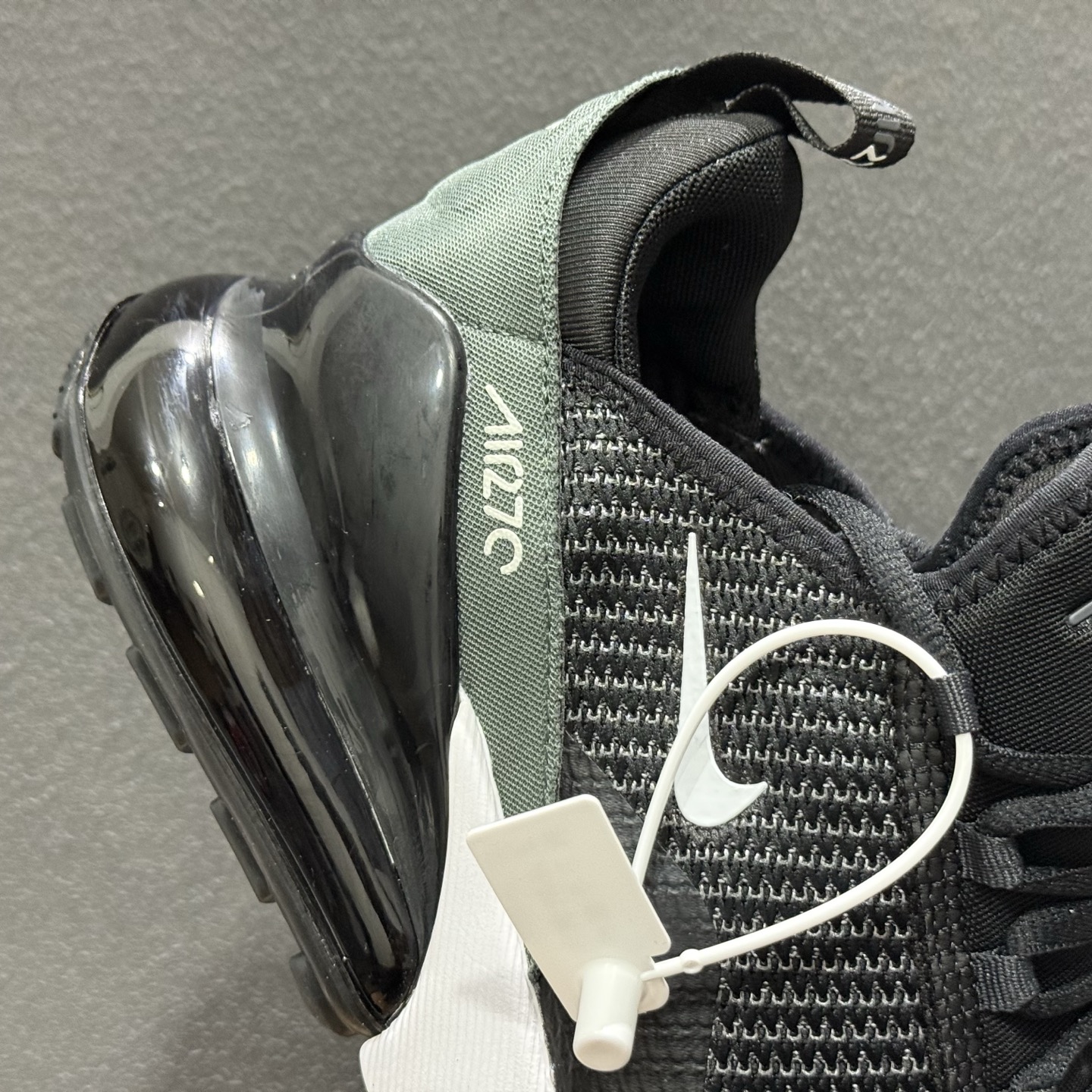 Nike Air Max 270 低帮气垫跑鞋 max270 黑白绿 AH8050-004-Top High Quatity Cheap Sneakers Fashion Clothing Clothes Bags handbags Shoes of all Brand wholesale With The best Quality And Beautiful Price from China Factory Chinese suppliers wholesaler seller Nike Air Max 270 低帮气垫跑鞋 max270 黑白绿 AH8050-004