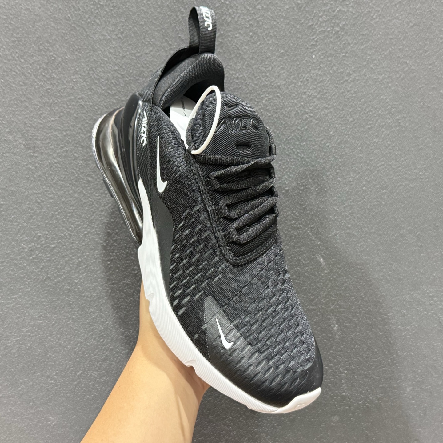 Nike Air Max 270 低帮气垫跑鞋 max270 黑白绿 AH8050-002-Top High Quatity Cheap Sneakers Fashion Clothing Clothes Bags handbags Shoes of all Brand wholesale With The best Quality And Beautiful Price from China Factory Chinese suppliers wholesaler seller Nike Air Max 270 低帮气垫跑鞋 max270 黑白绿 AH8050-002