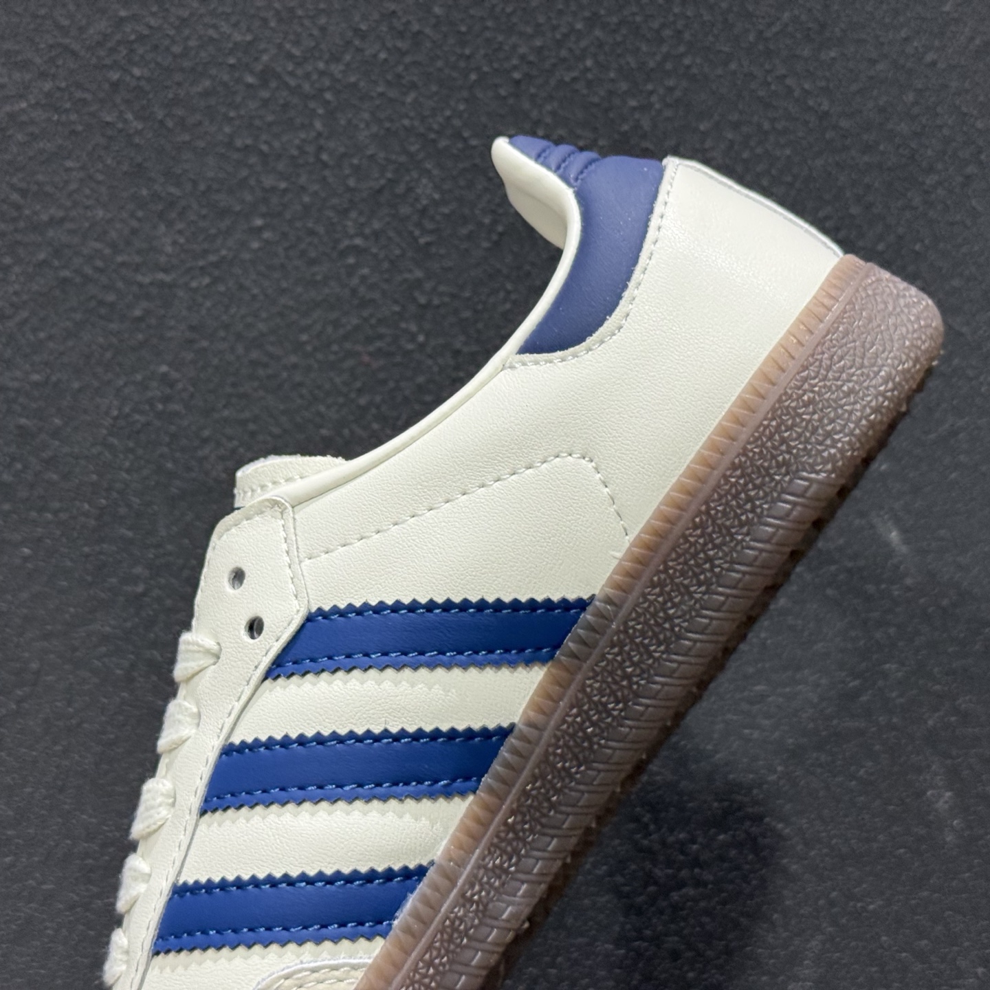 Adidas Originals SAMBA W 桑巴舞系列绅士德训足球风百搭低帮休闲运动板鞋 IH6627-126-Top High Quatity Cheap Sneakers Fashion Clothing Clothes Bags handbags Shoes of all Brand wholesale With The best Quality And Beautiful Price from China Factory Chinese suppliers wholesaler seller Adidas Originals SAMBA W 桑巴舞系列绅士德训足球风百搭低帮休闲运动板鞋 IH6627-126