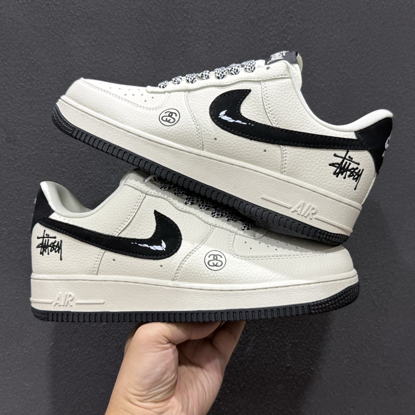 潮牌联名 街头顶流 AIR FORCE 1 经典米白黑撞色设计自带复古质感 DN1688-820-Top High Quatity Cheap Sneakers Fashion Clothing Clothes Bags handbags Shoes of all Brand wholesale With The best Quality And Beautiful Price from China Factory Chinese suppliers wholesaler seller 潮牌联名 街头顶流 AIR FORCE 1 经典米白黑撞色设计自带复古质感 DN1688-820