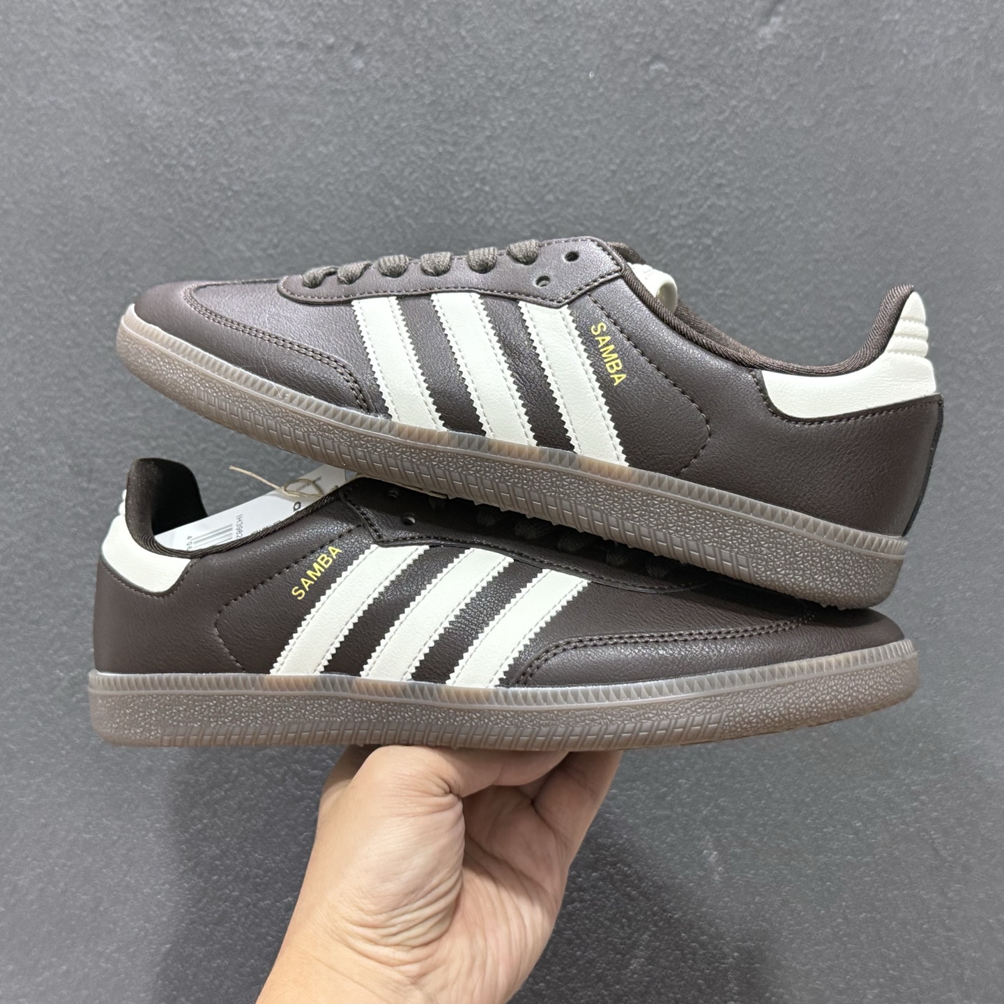 Adidas Originals SAMBA W 桑巴舞系列绅士德训足球风百搭低帮休闲运动板鞋 IH3982-126-Top High Quatity Cheap Sneakers Fashion Clothing Clothes Bags handbags Shoes of all Brand wholesale With The best Quality And Beautiful Price from China Factory Chinese suppliers wholesaler seller Adidas Originals SAMBA W 桑巴舞系列绅士德训足球风百搭低帮休闲运动板鞋 IH3982-126