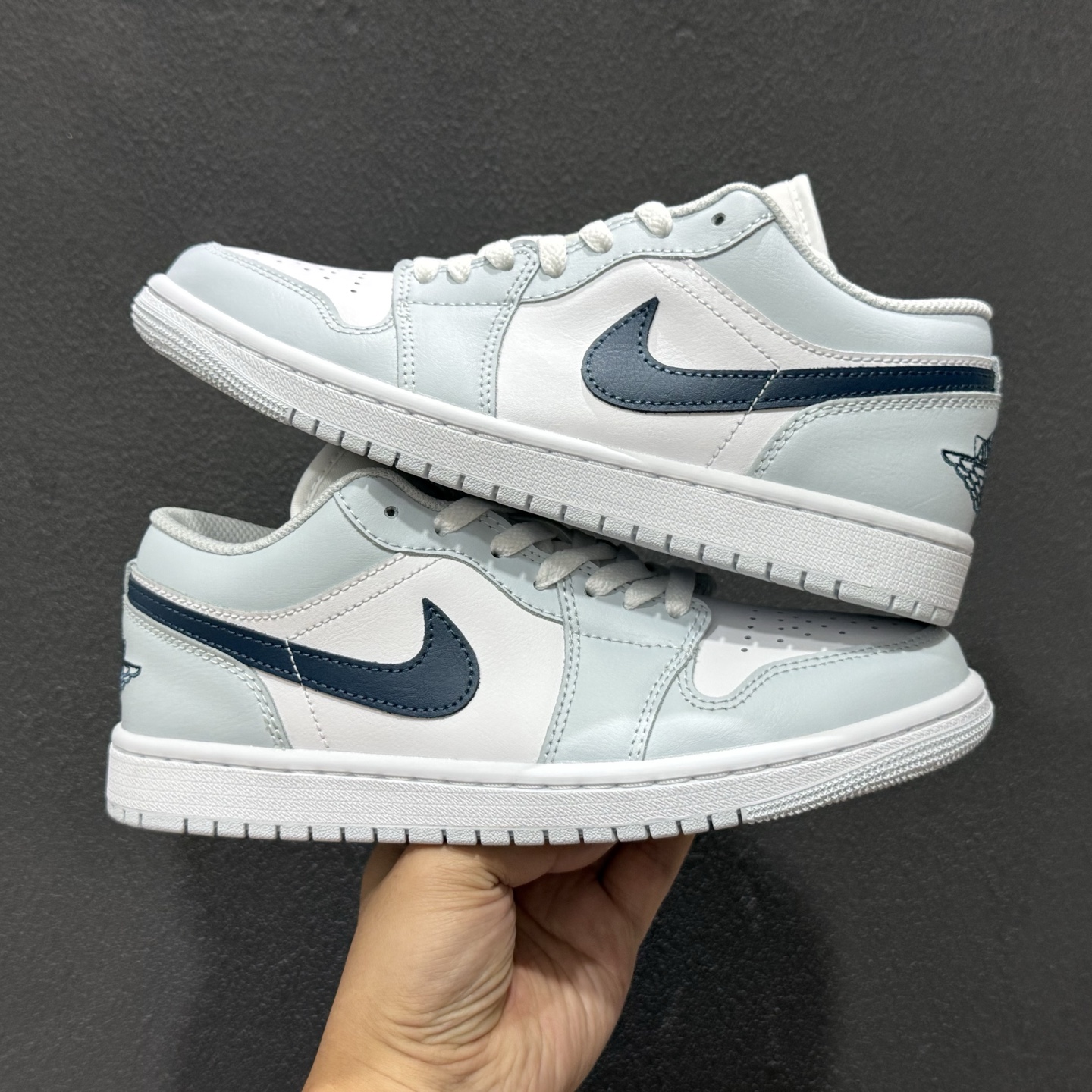 Nike AIR JORDAN 1 LOW 乔1 低帮复古文化篮球鞋 553558-400-Top High Quatity Cheap Sneakers Fashion Clothing Clothes Bags handbags Shoes of all Brand wholesale With The best Quality And Beautiful Price from China Factory Chinese suppliers wholesaler seller Nike AIR JORDAN 1 LOW 乔1 低帮复古文化篮球鞋 553558-400